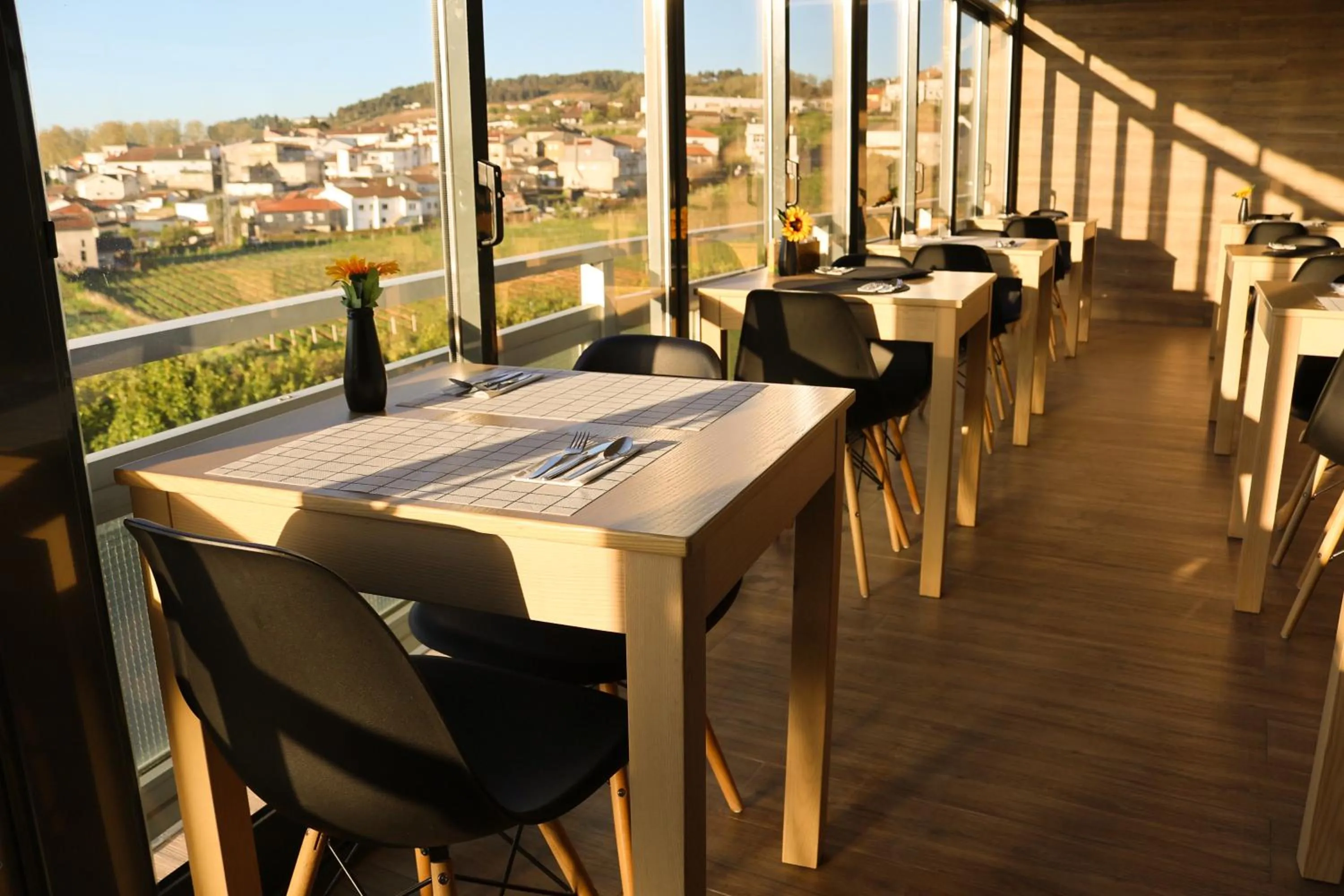 Restaurant/places to eat in Quinta da Seixeda