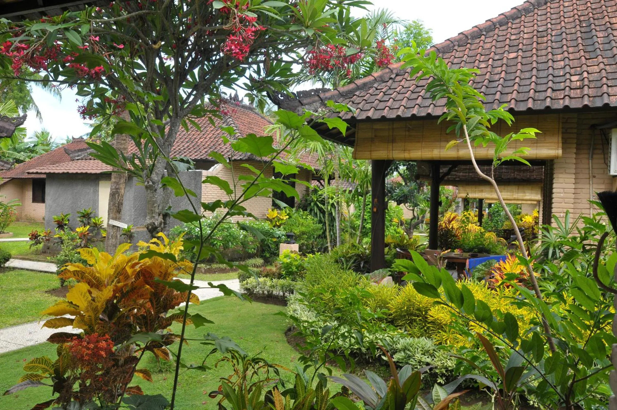 Facade/entrance in Hidden Paradise Cottages