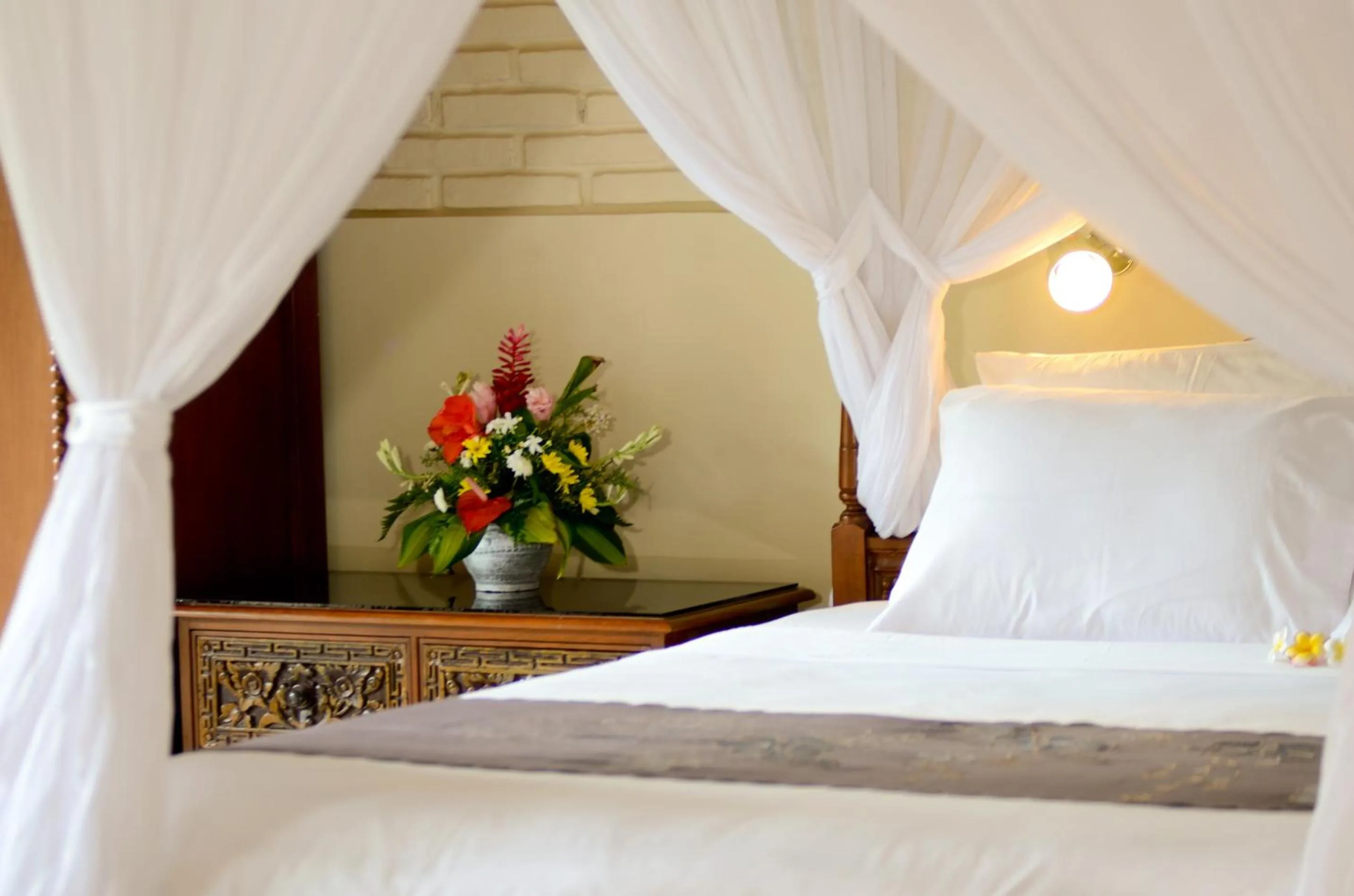 Bed in Hidden Paradise Cottages