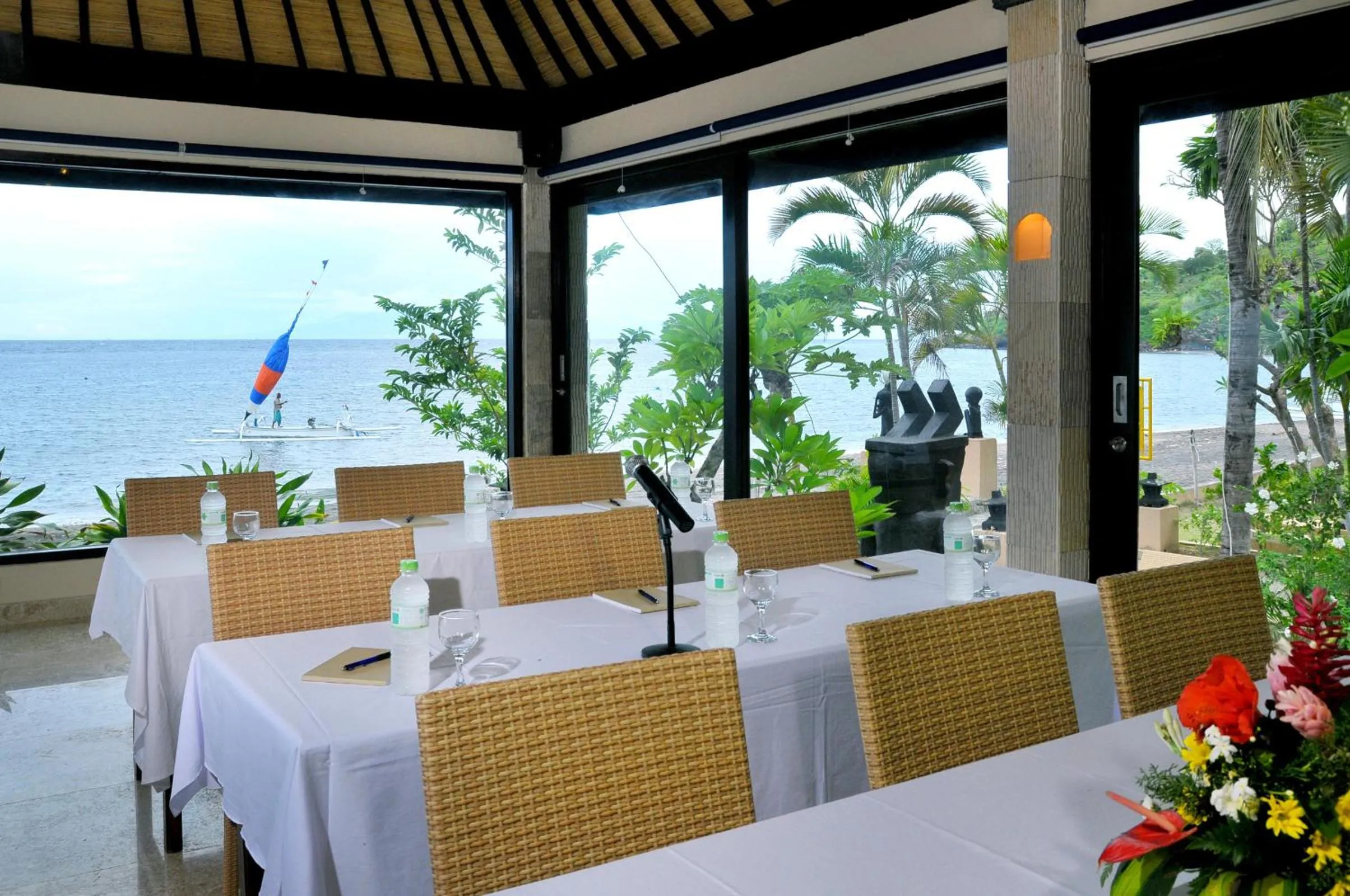 Restaurant/places to eat in Hidden Paradise Cottages