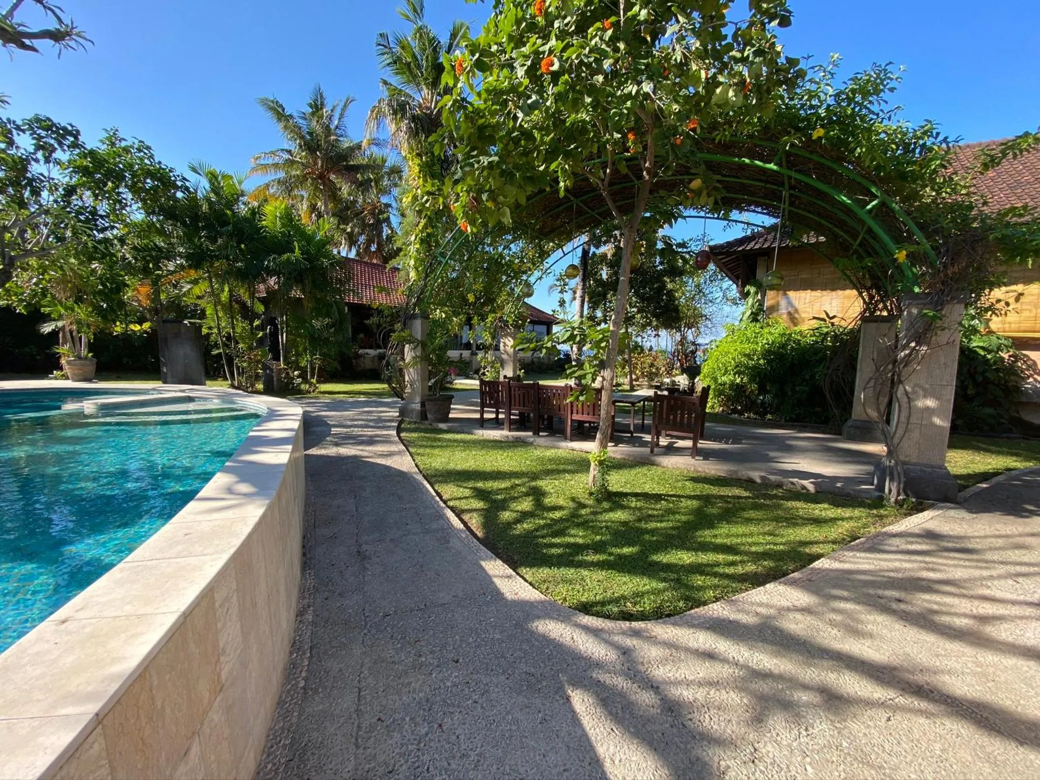 Garden in Hidden Paradise Cottages