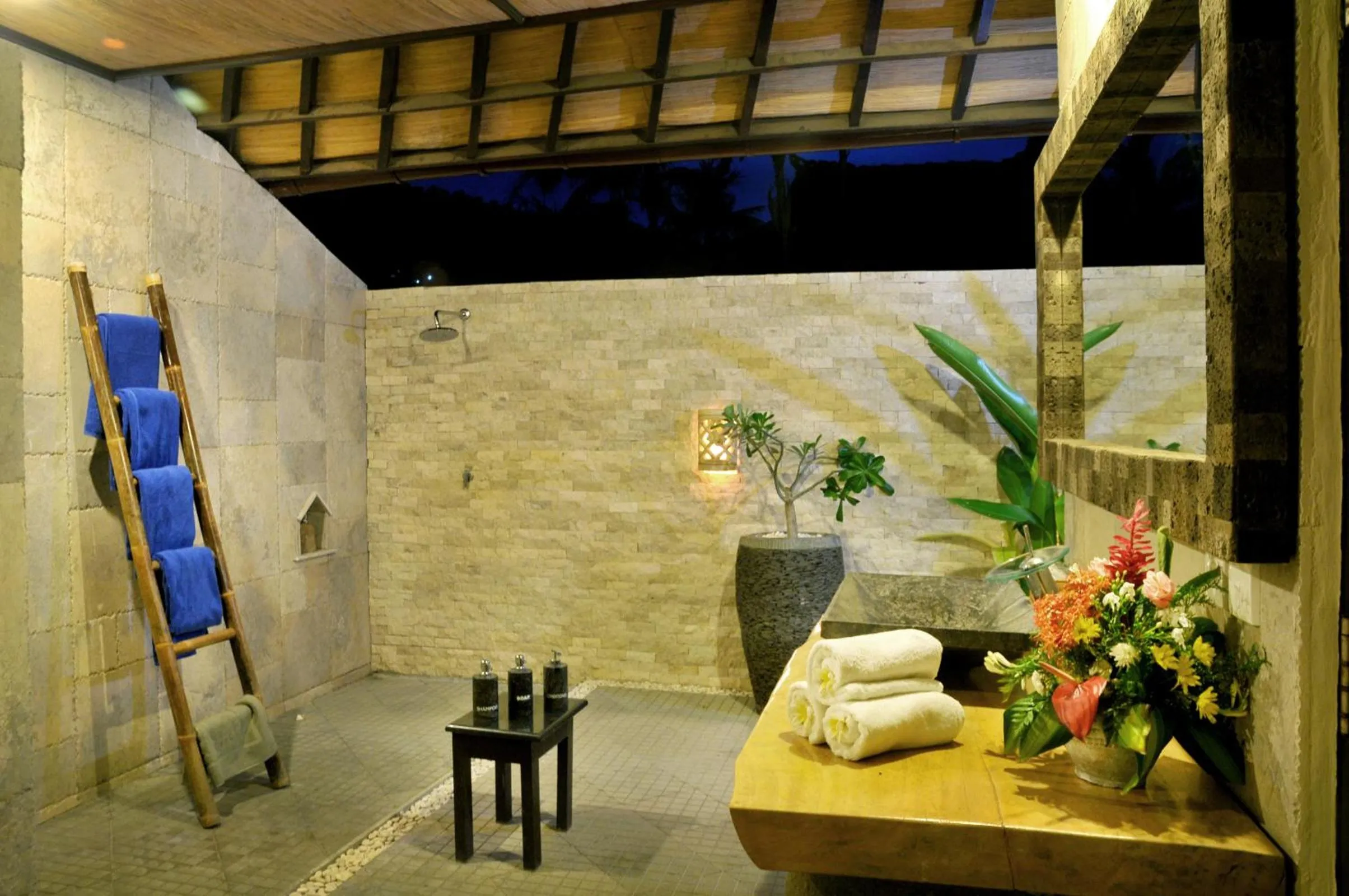 Bathroom in Hidden Paradise Cottages