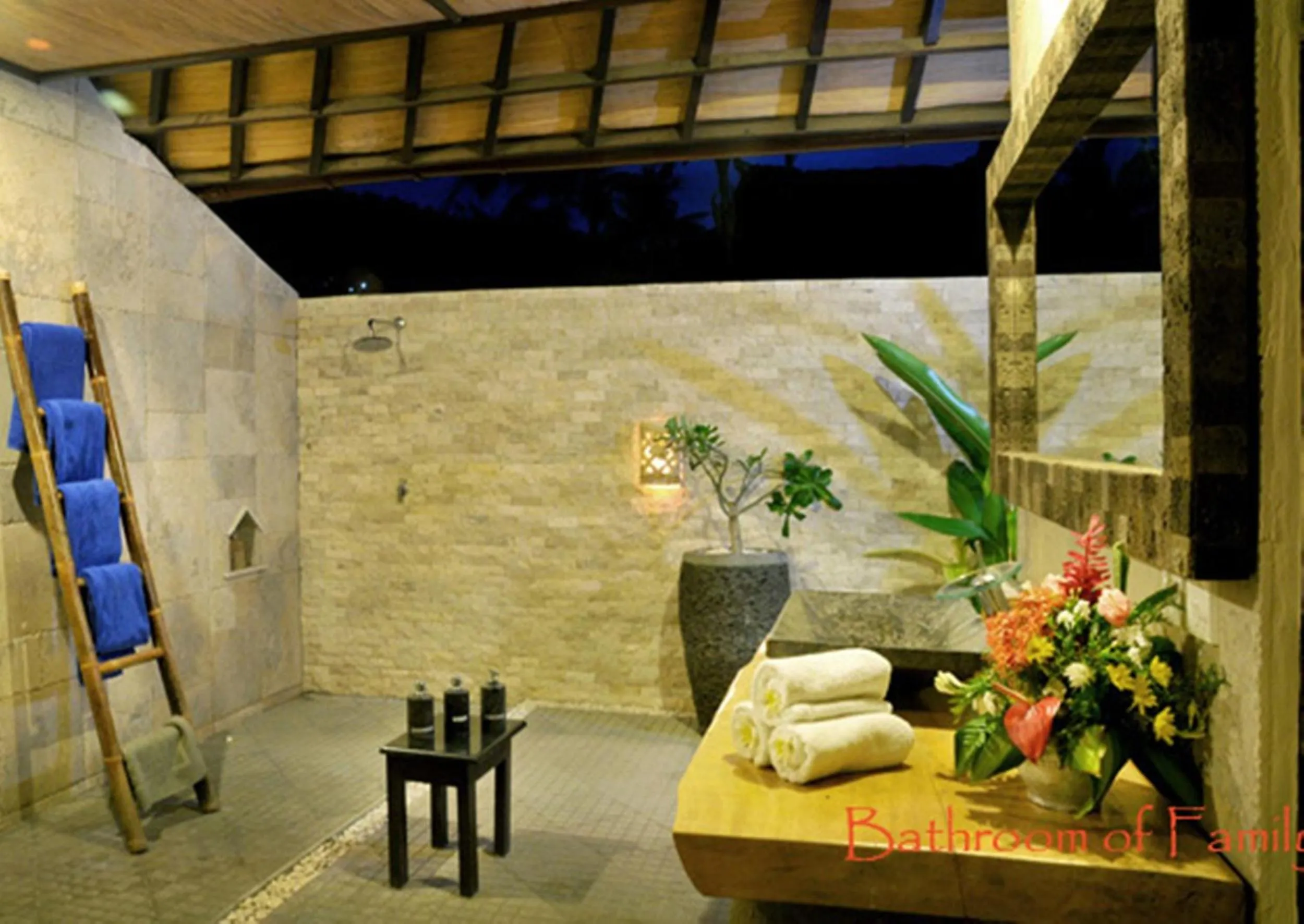 Bathroom in Hidden Paradise Cottages