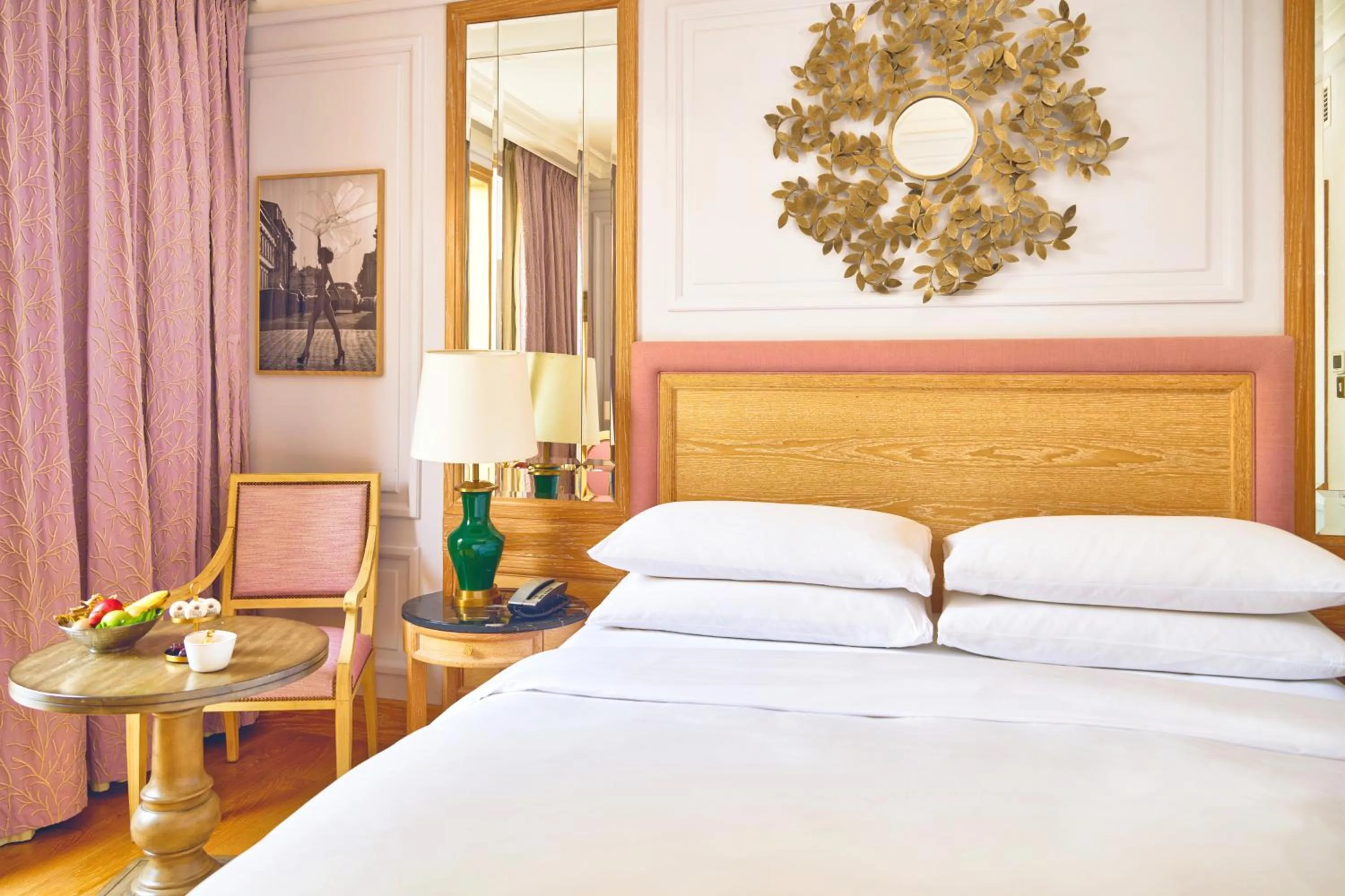 Bed in Palmyard Hotel