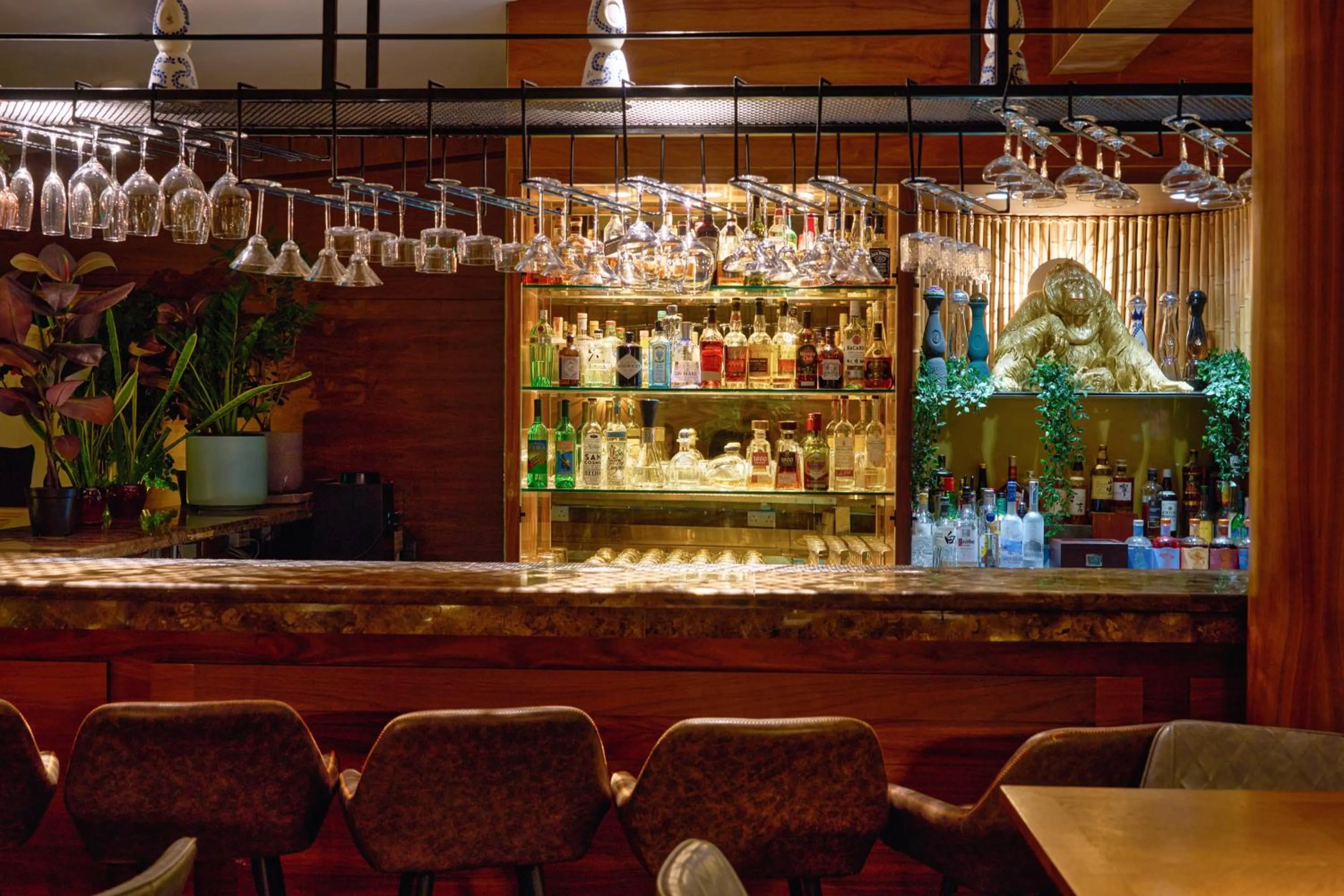 Restaurant/places to eat in Palmyard Hotel