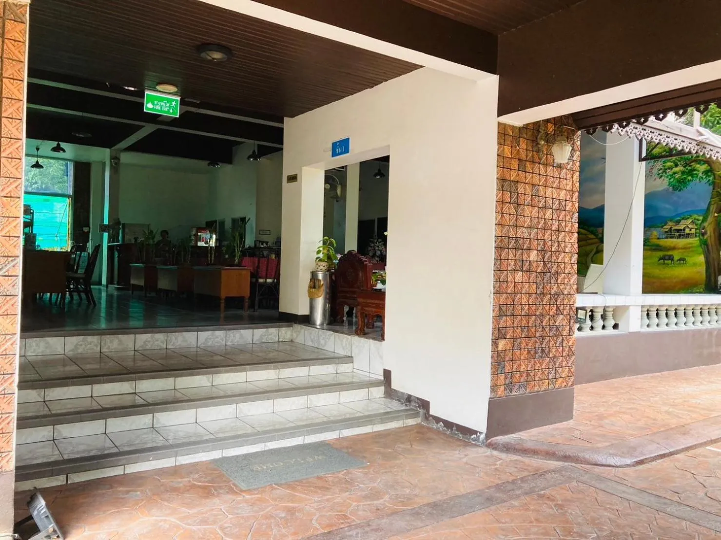 Facade/entrance in Wiriya House