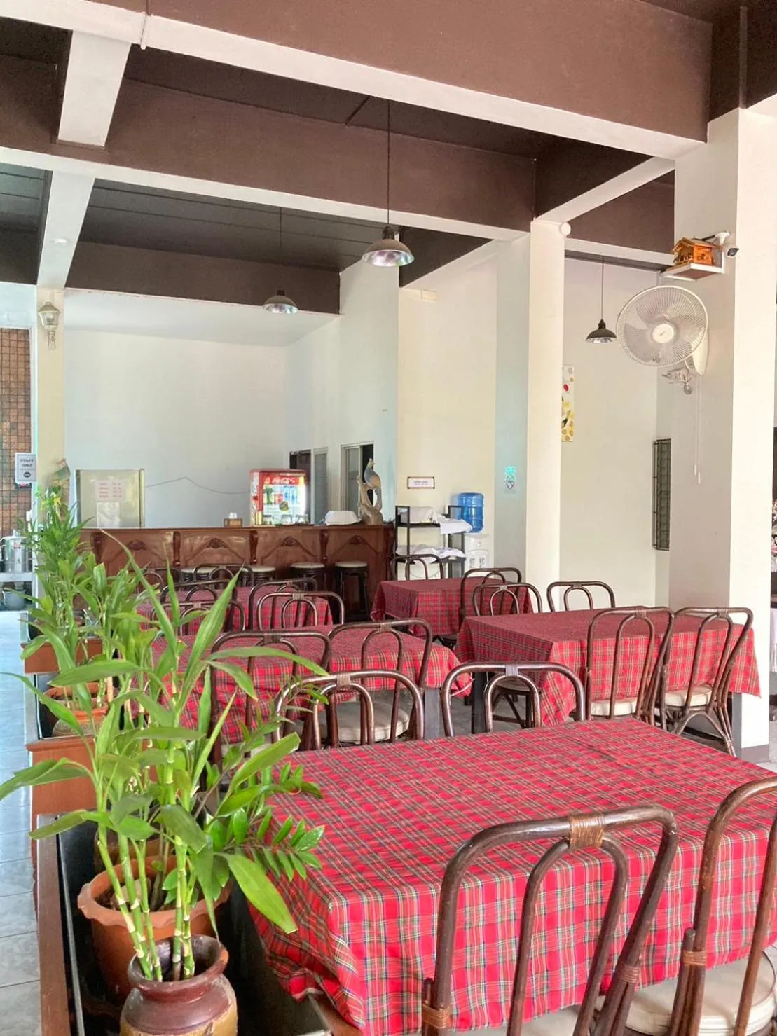 Restaurant/places to eat in Wiriya House