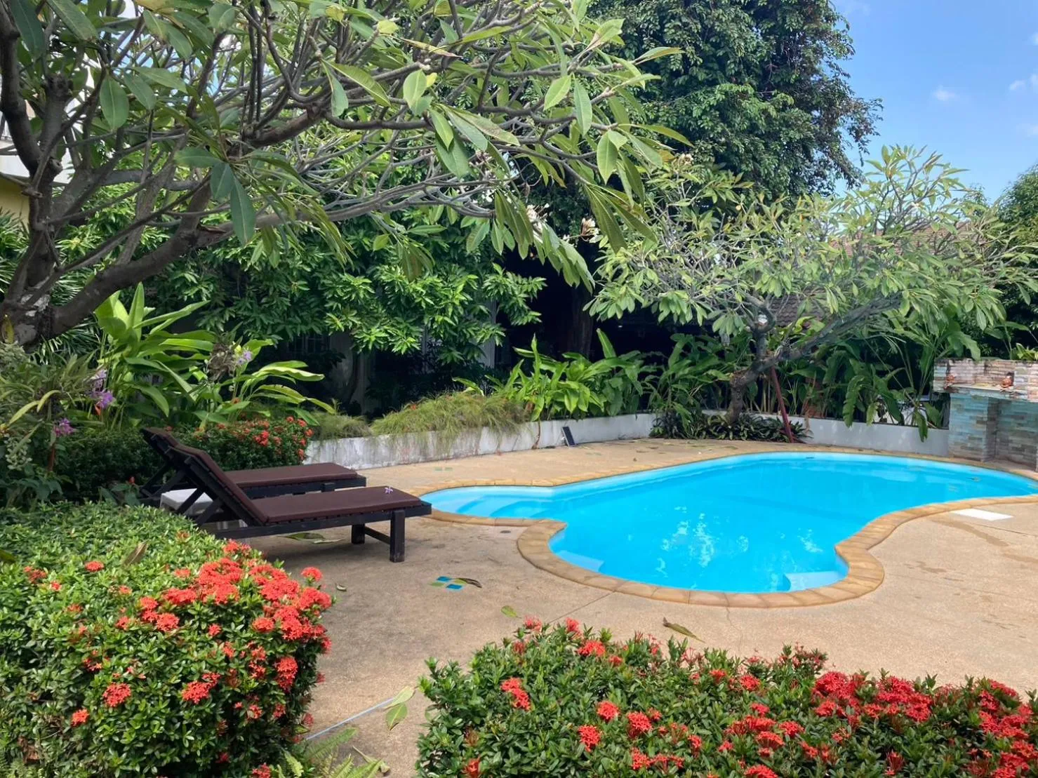 Swimming pool in Wiriya House