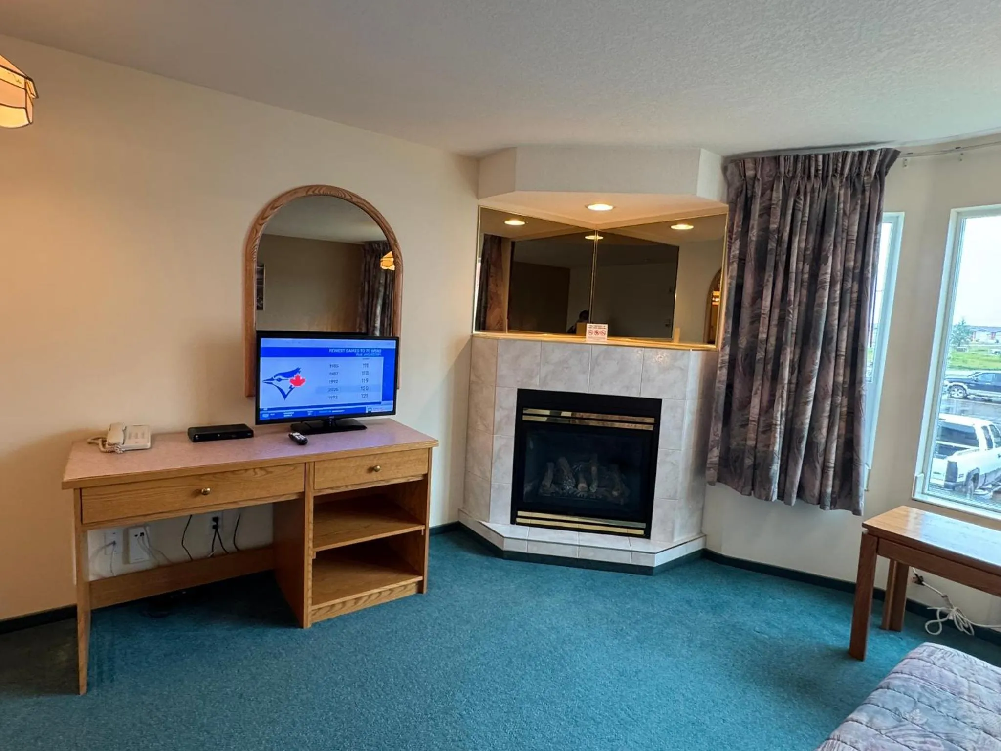 TV and multimedia in Western Budget Motel #3 Whitecourt