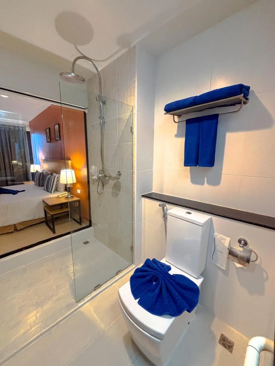 Bed in Vogue Pattaya Hotel