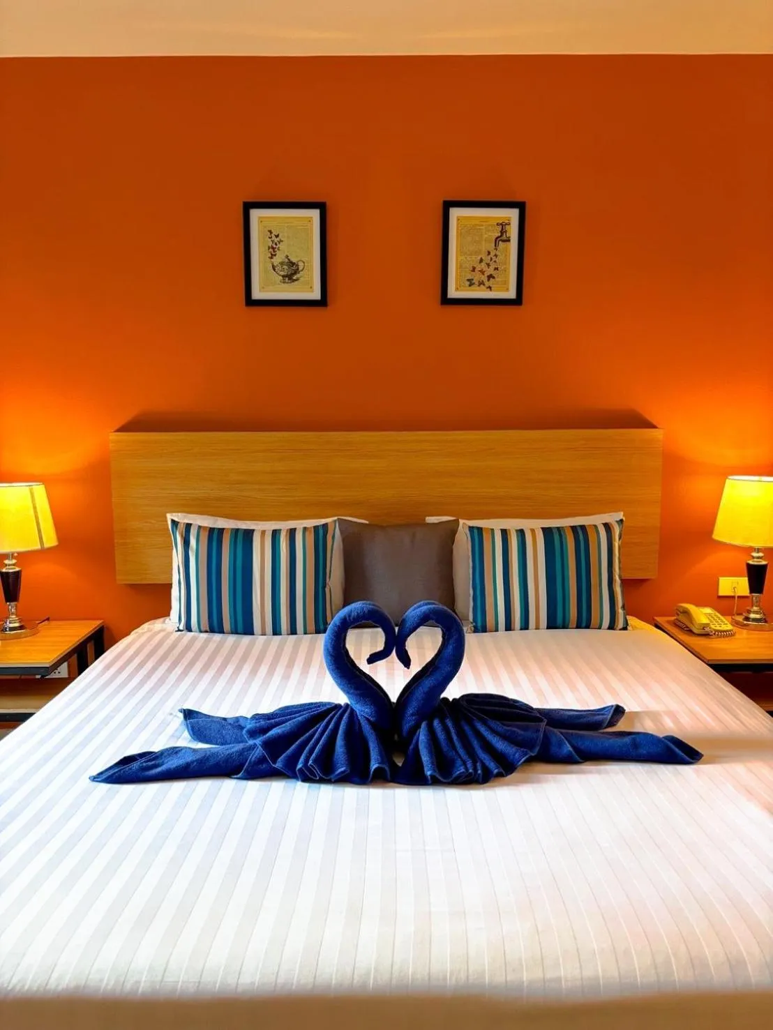 Bed in Vogue Pattaya Hotel