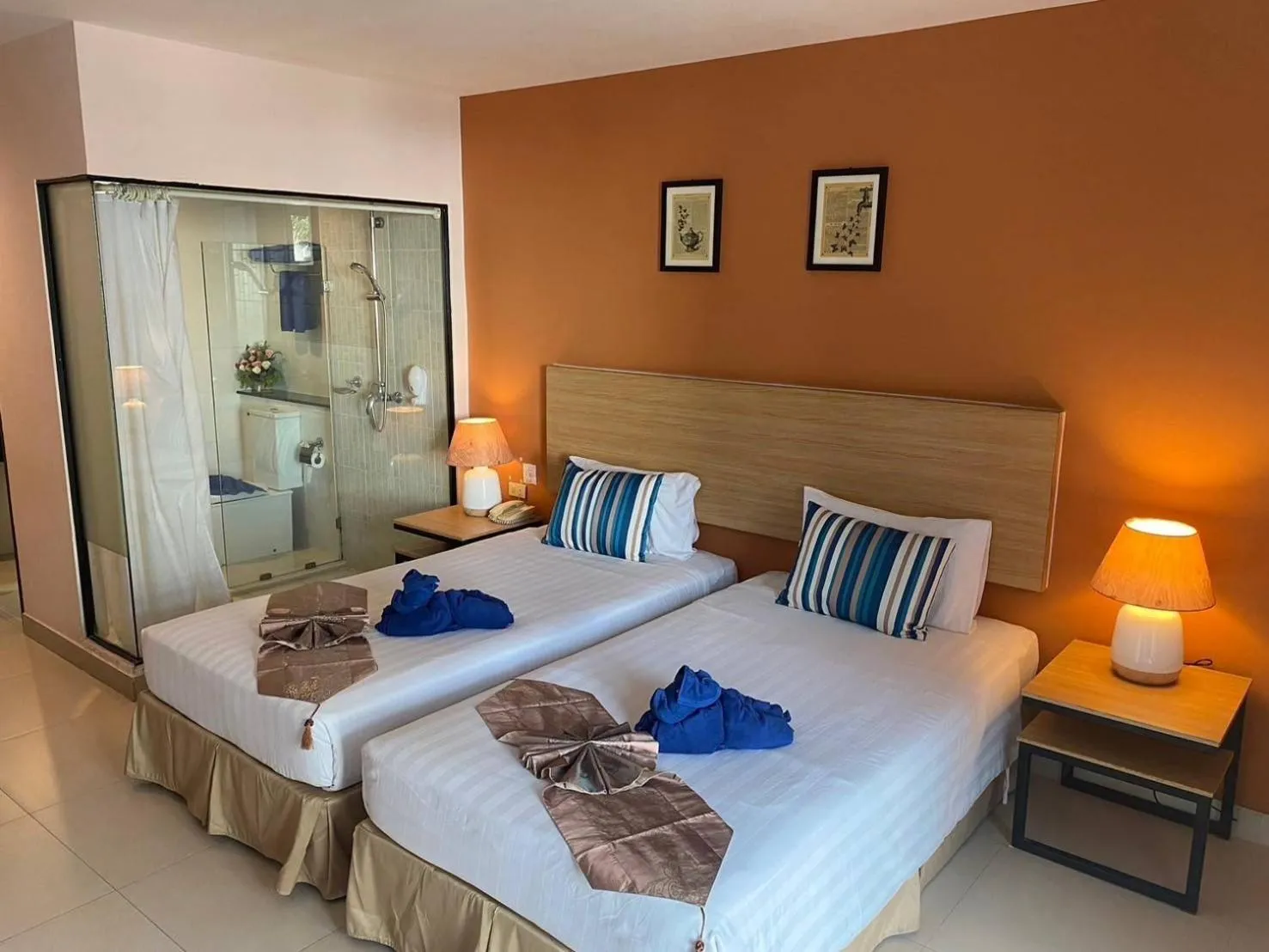 Bed in Vogue Pattaya Hotel