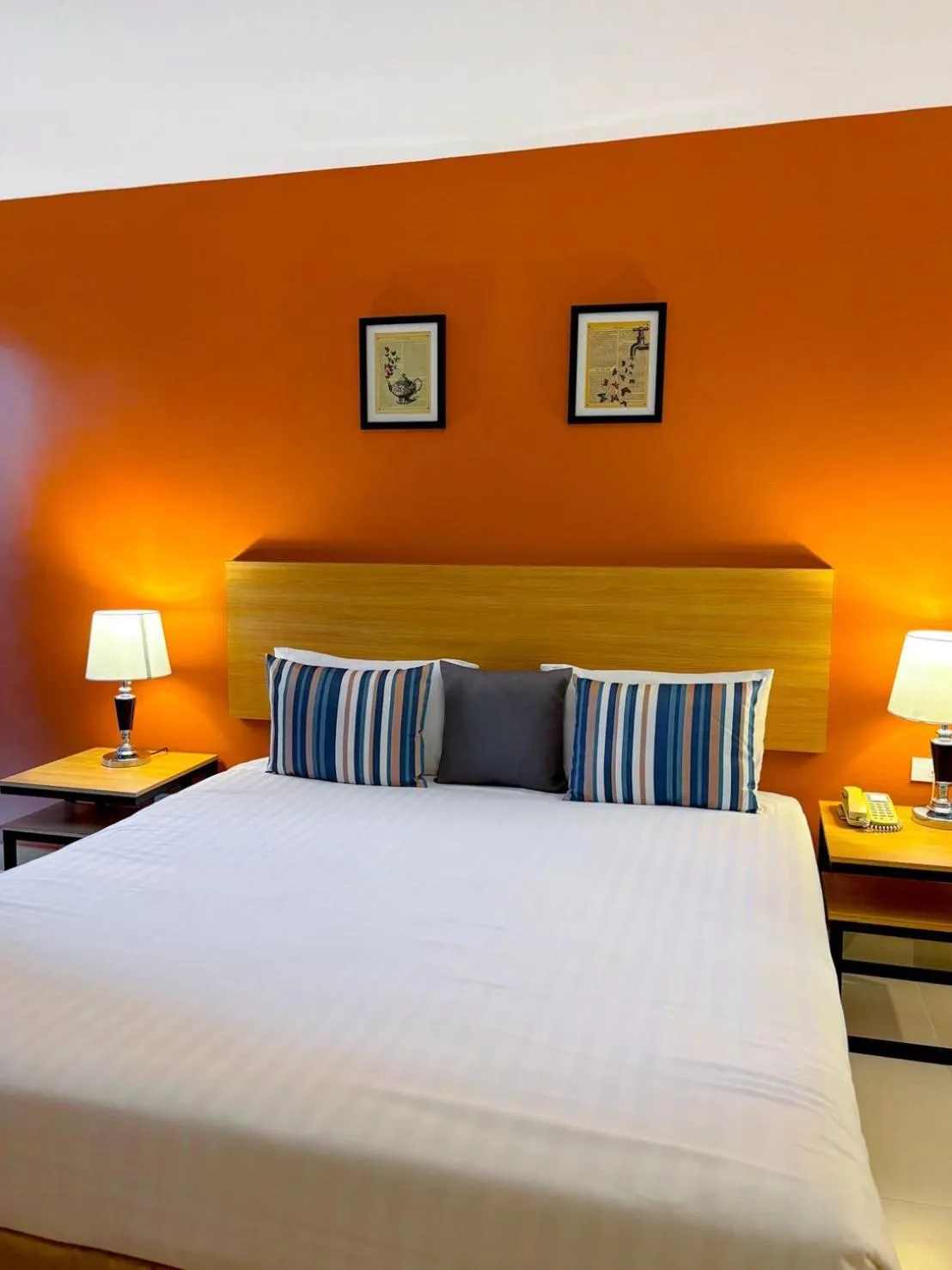 Bed in Vogue Pattaya Hotel