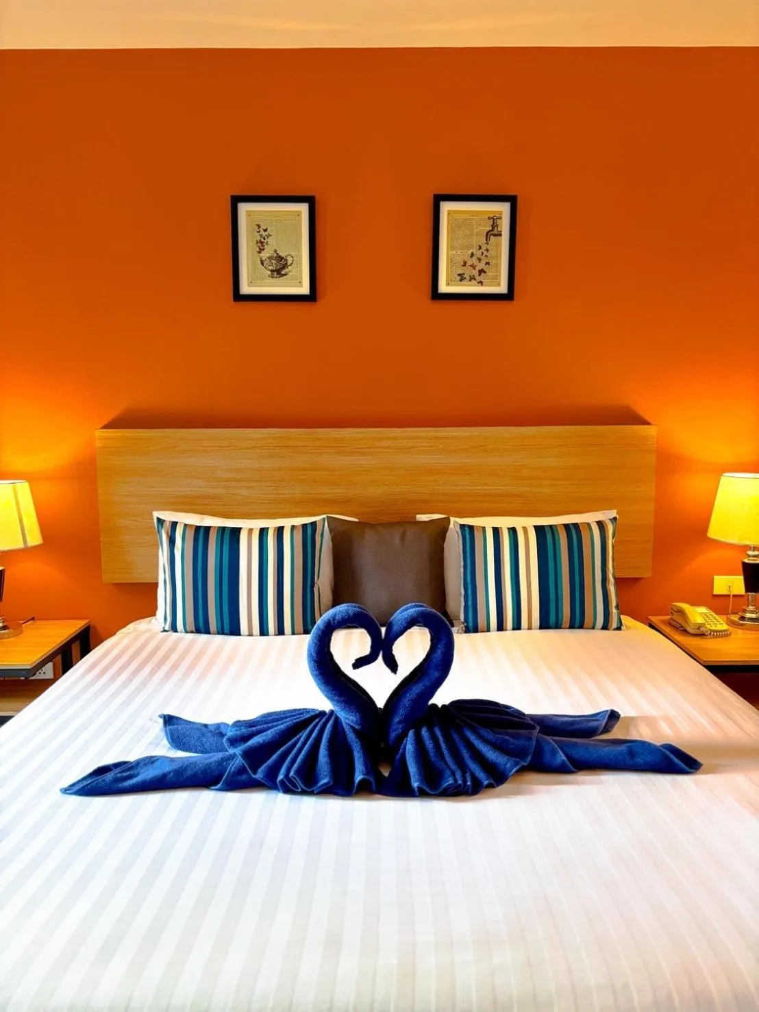 Bed in Vogue Pattaya Hotel