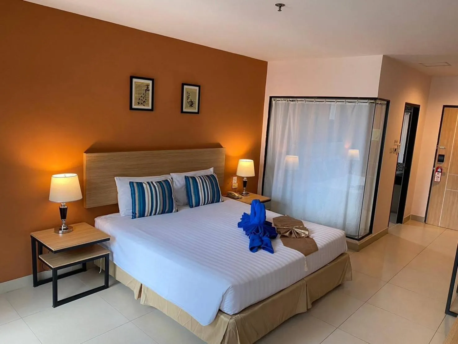 Bed in Vogue Pattaya Hotel