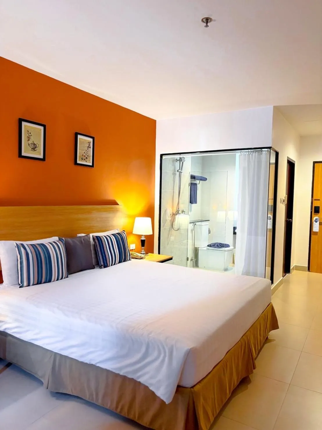 Bed in Vogue Pattaya Hotel