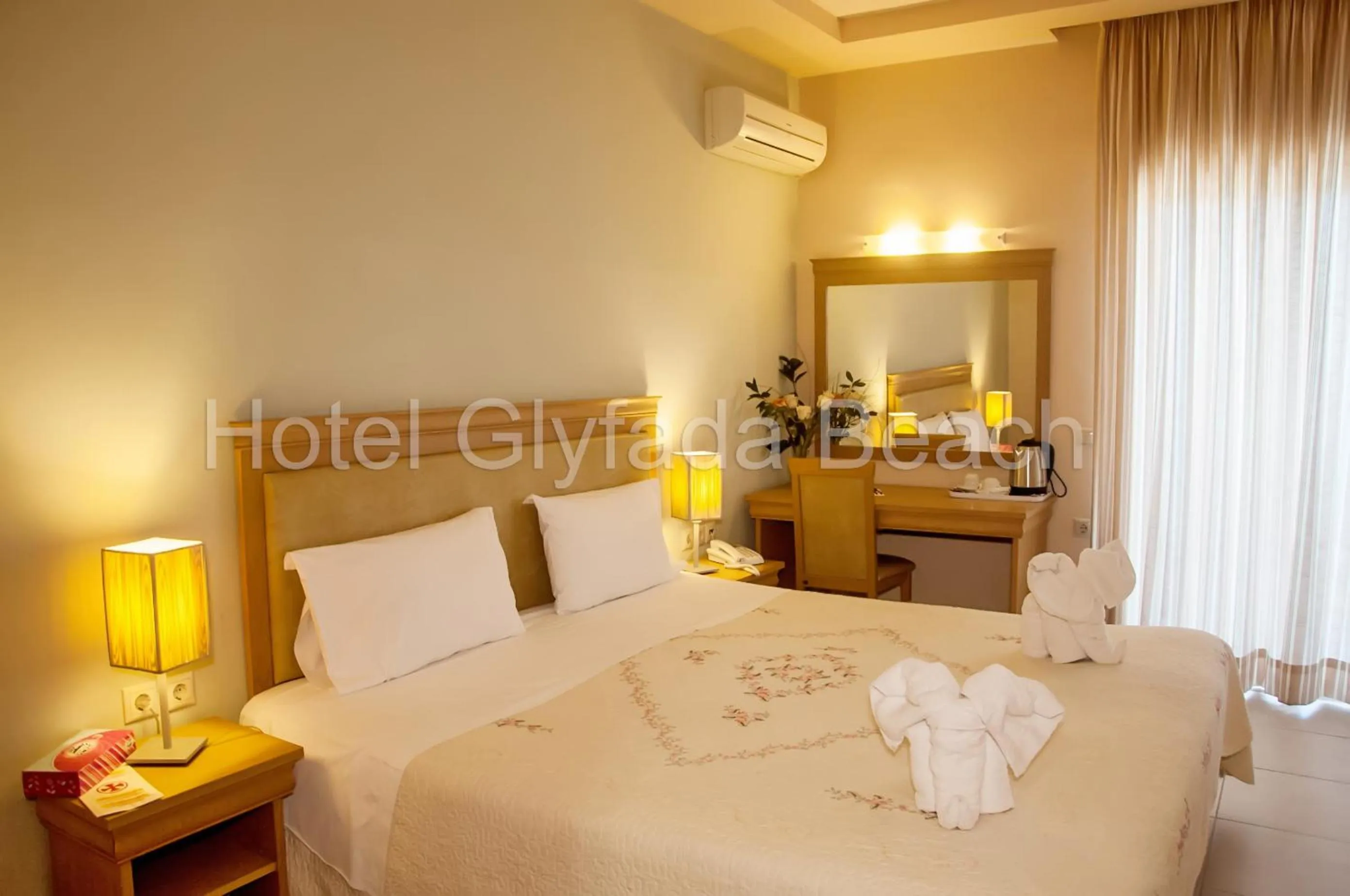 Bed in Glyfada Beach Hotel