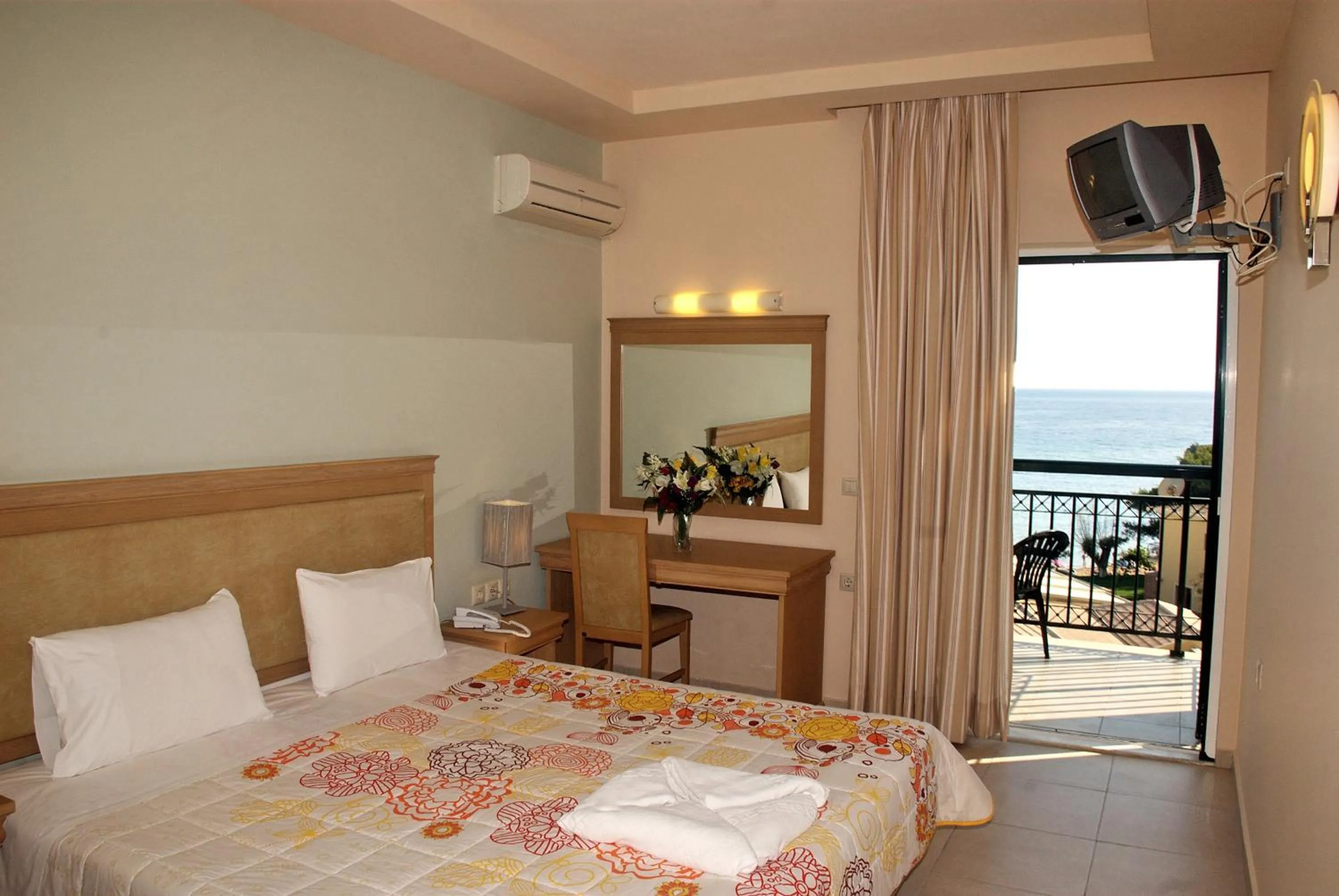 Bed in Glyfada Beach Hotel