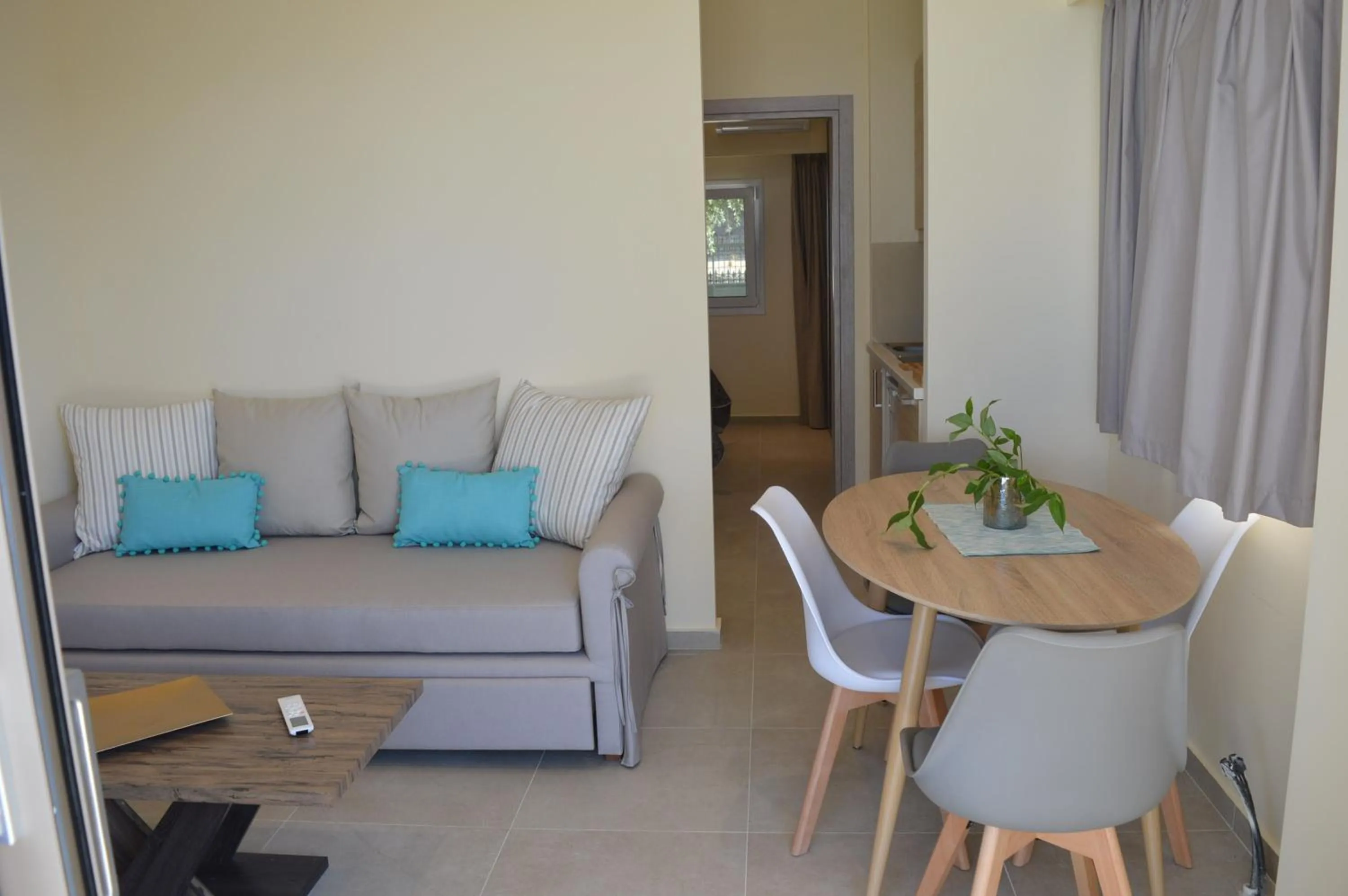 Dining area in Glyfada Beach Hotel