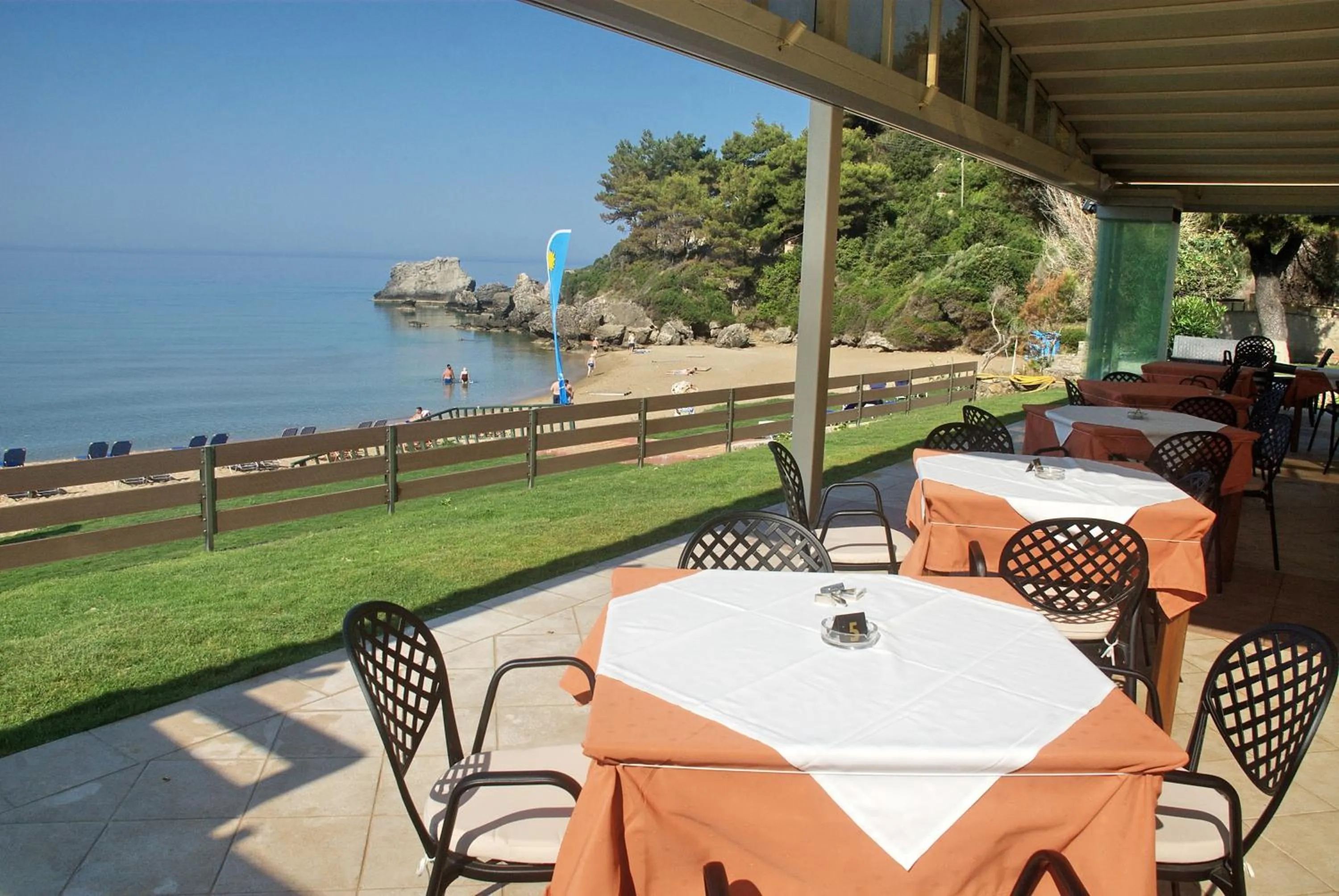 Restaurant/places to eat in Glyfada Beach Hotel