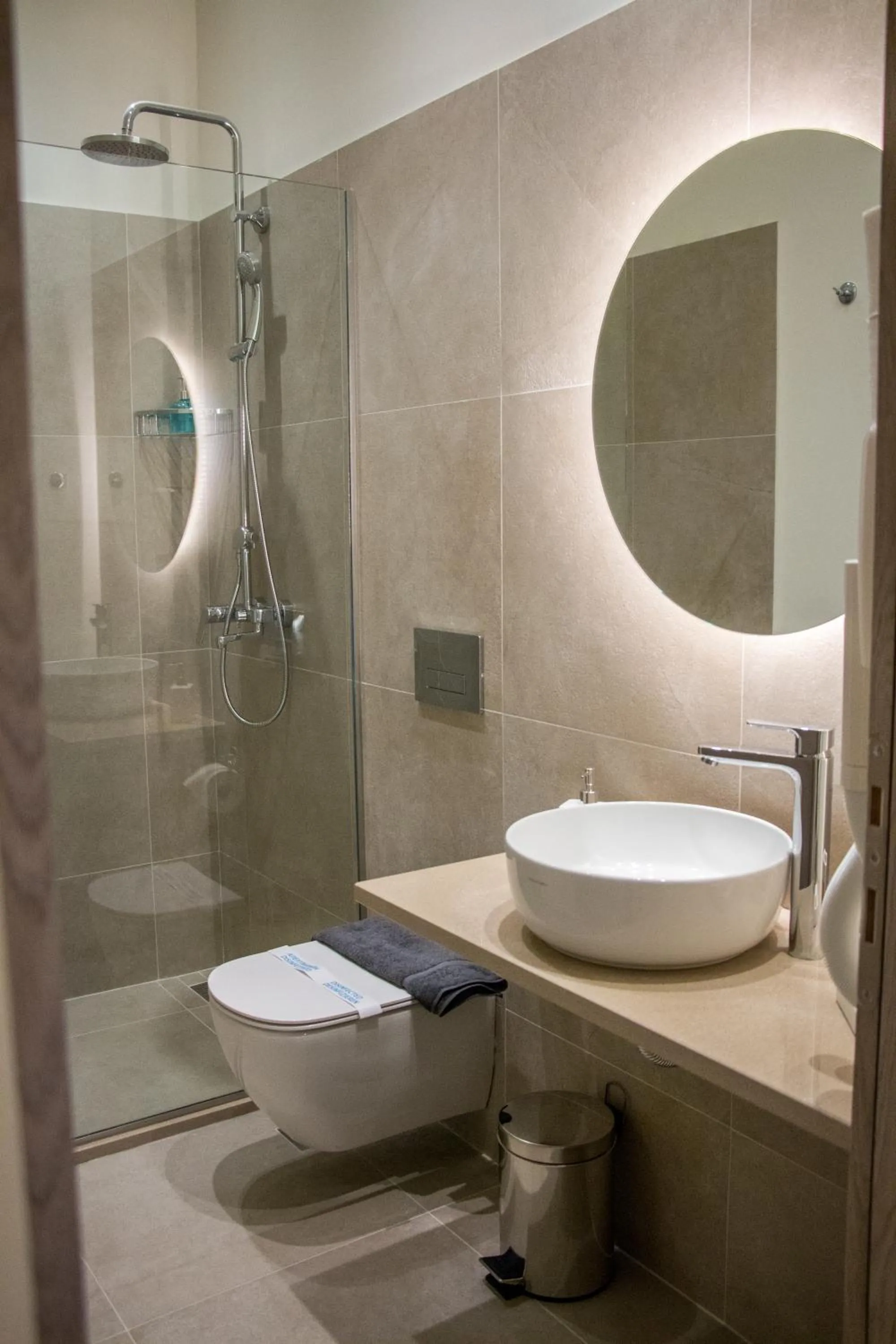 Toilet in Glyfada Beach Hotel