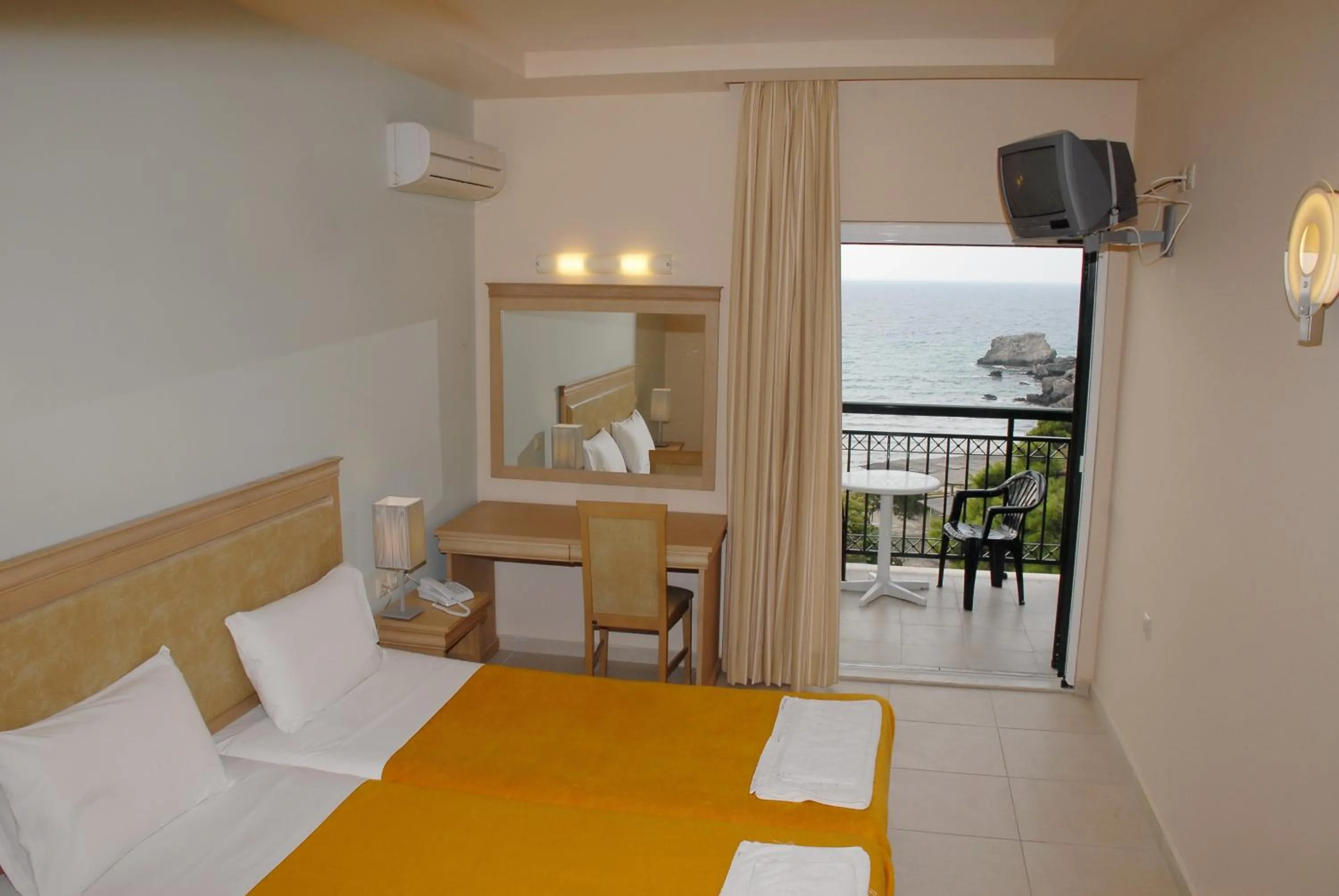 Bed in Glyfada Beach Hotel