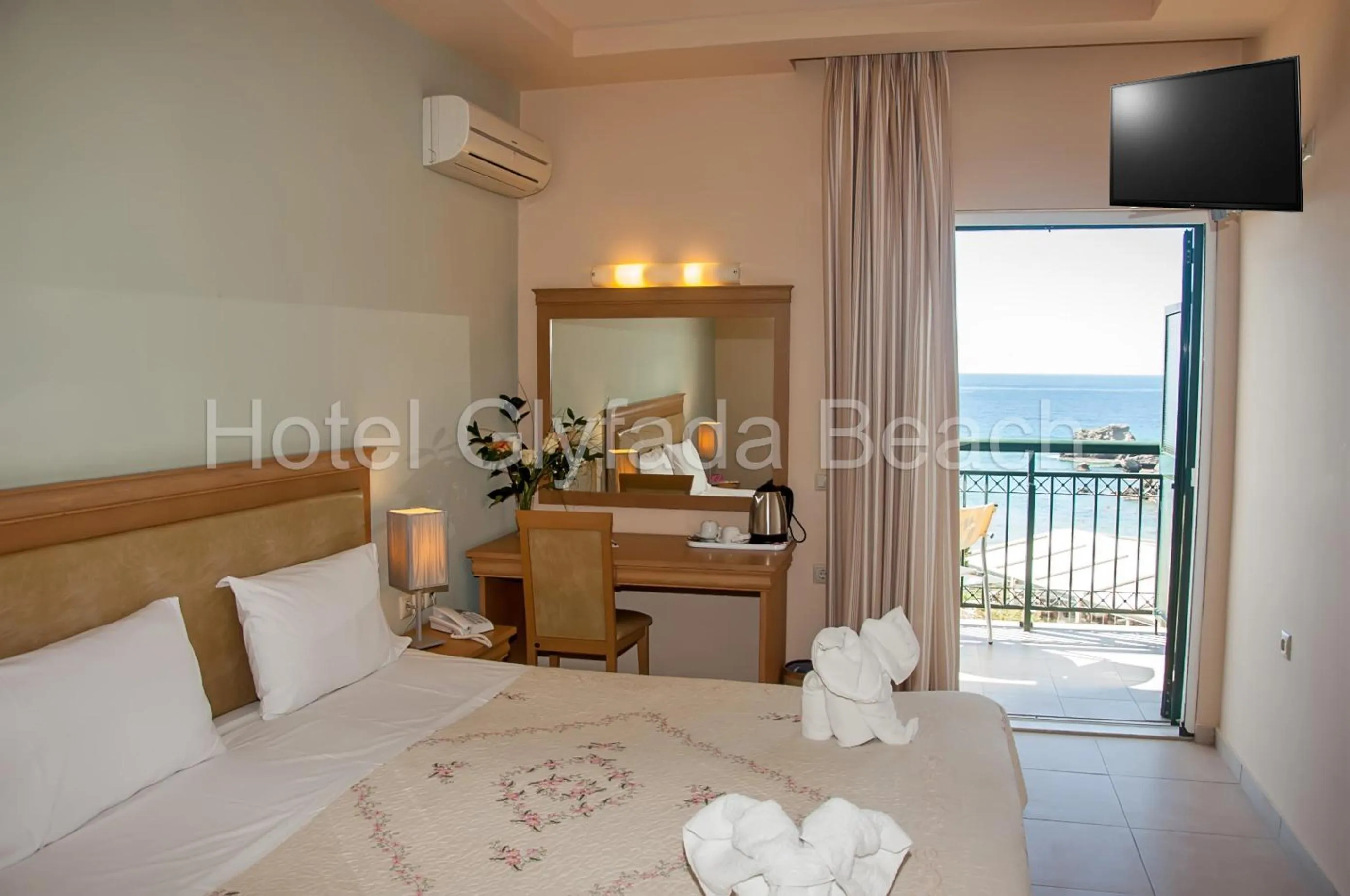 Bed in Glyfada Beach Hotel