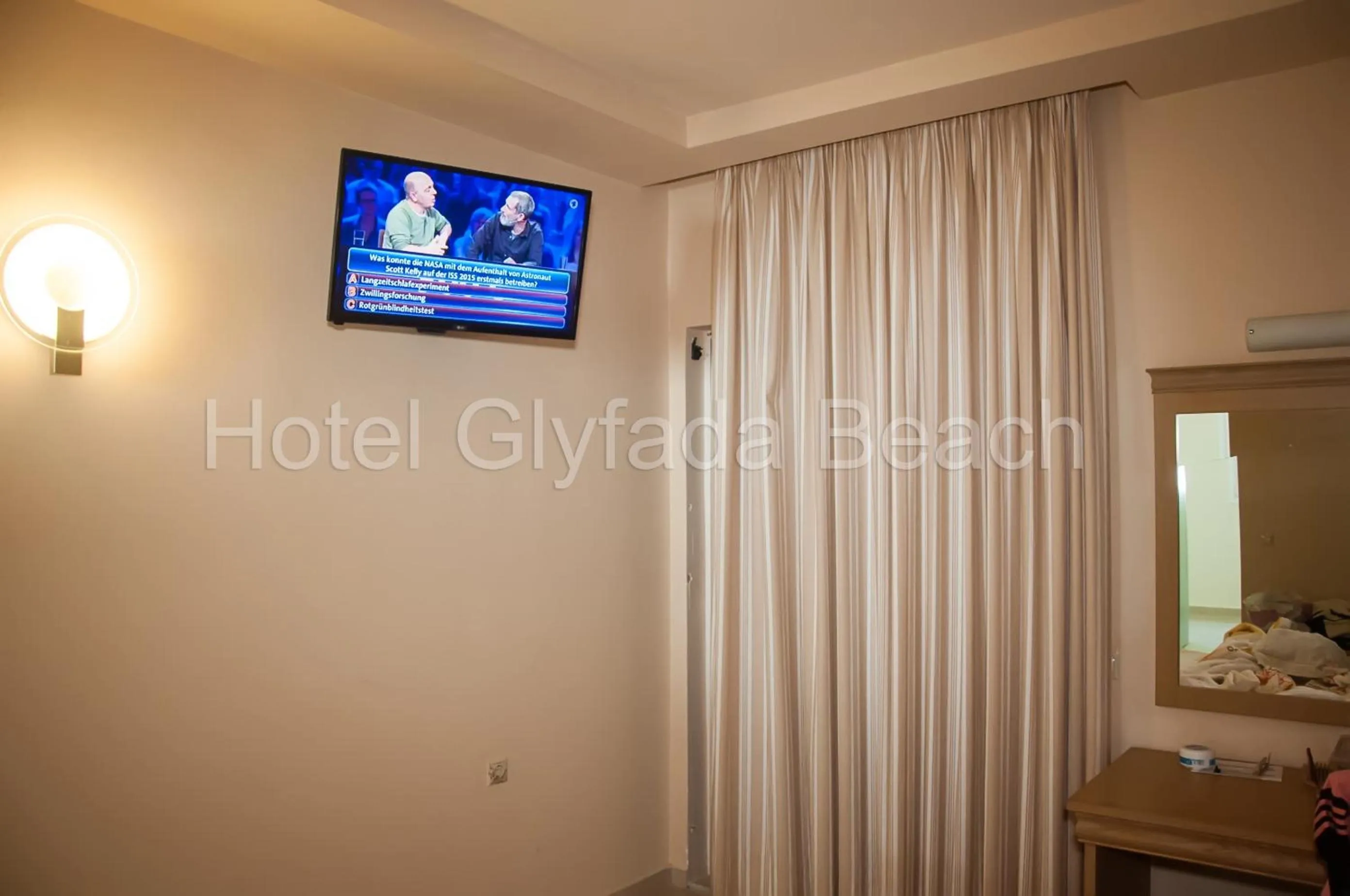 TV and multimedia in Glyfada Beach Hotel