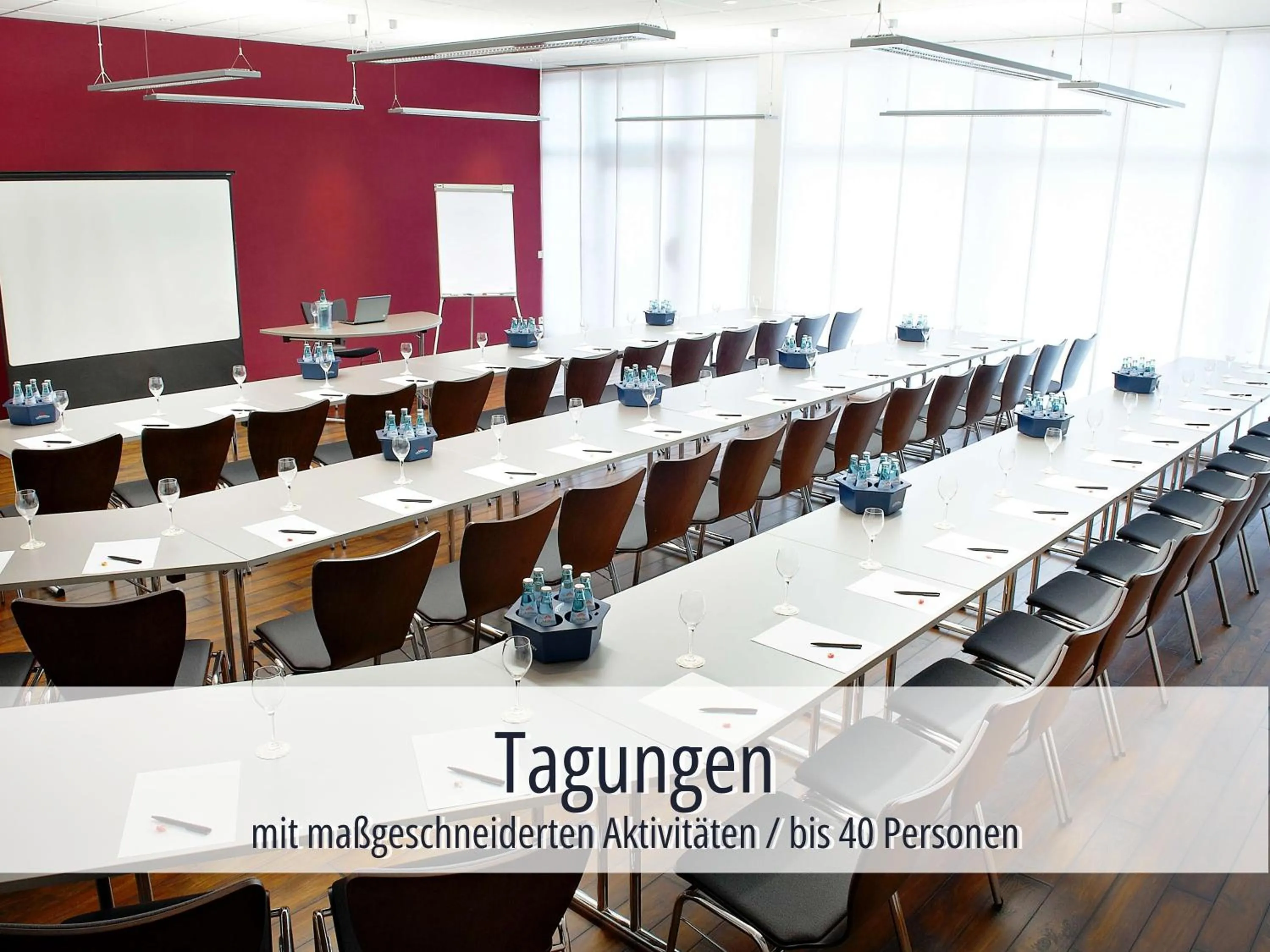 Meeting/conference room in Hotel Am Kurhaus mit erstem Ayurveda Center Sachsens - direkt am Gesundheitsbad ACTINON & Kurpark