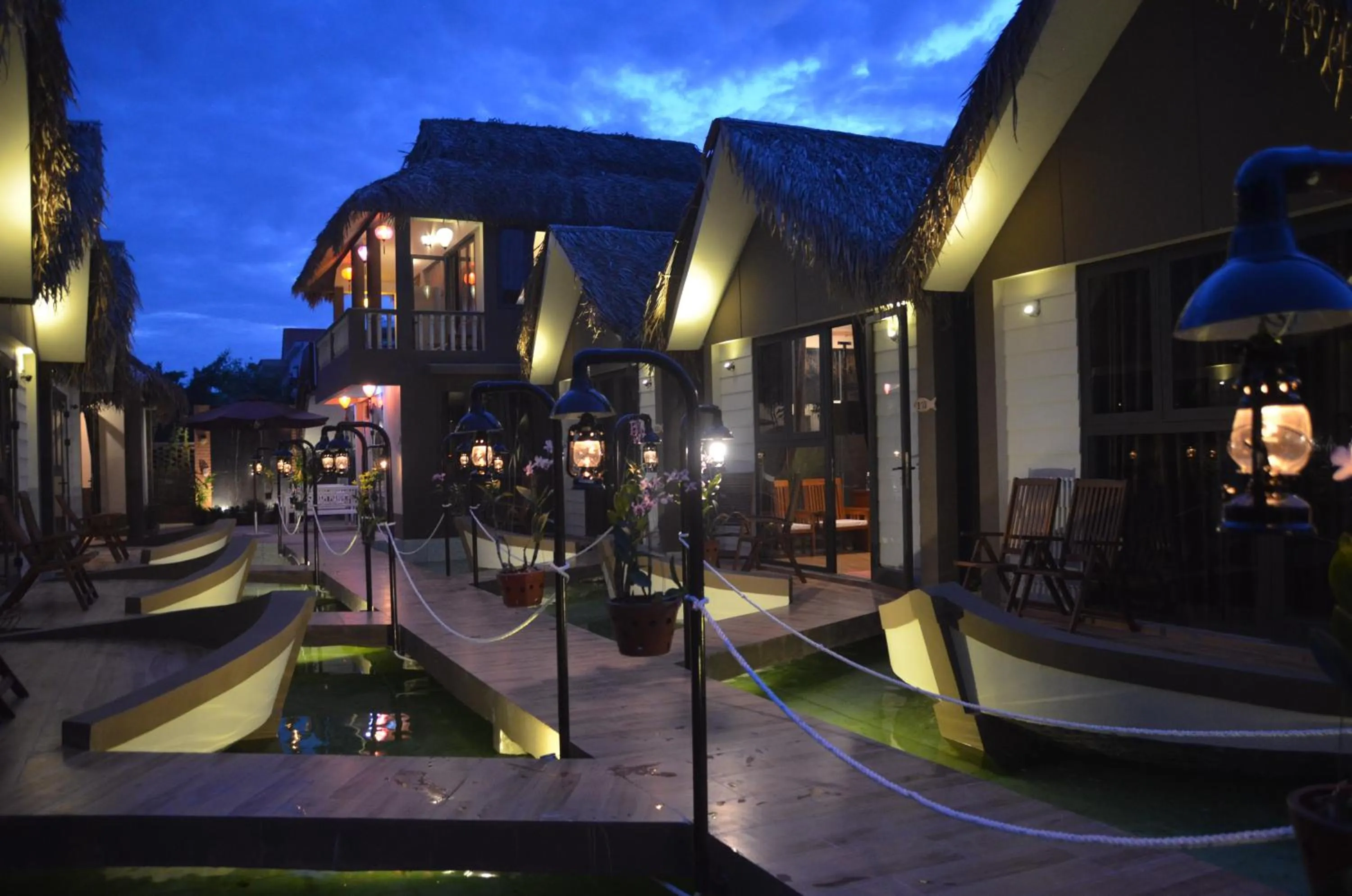 Night in Coco Bungalows Hoi An