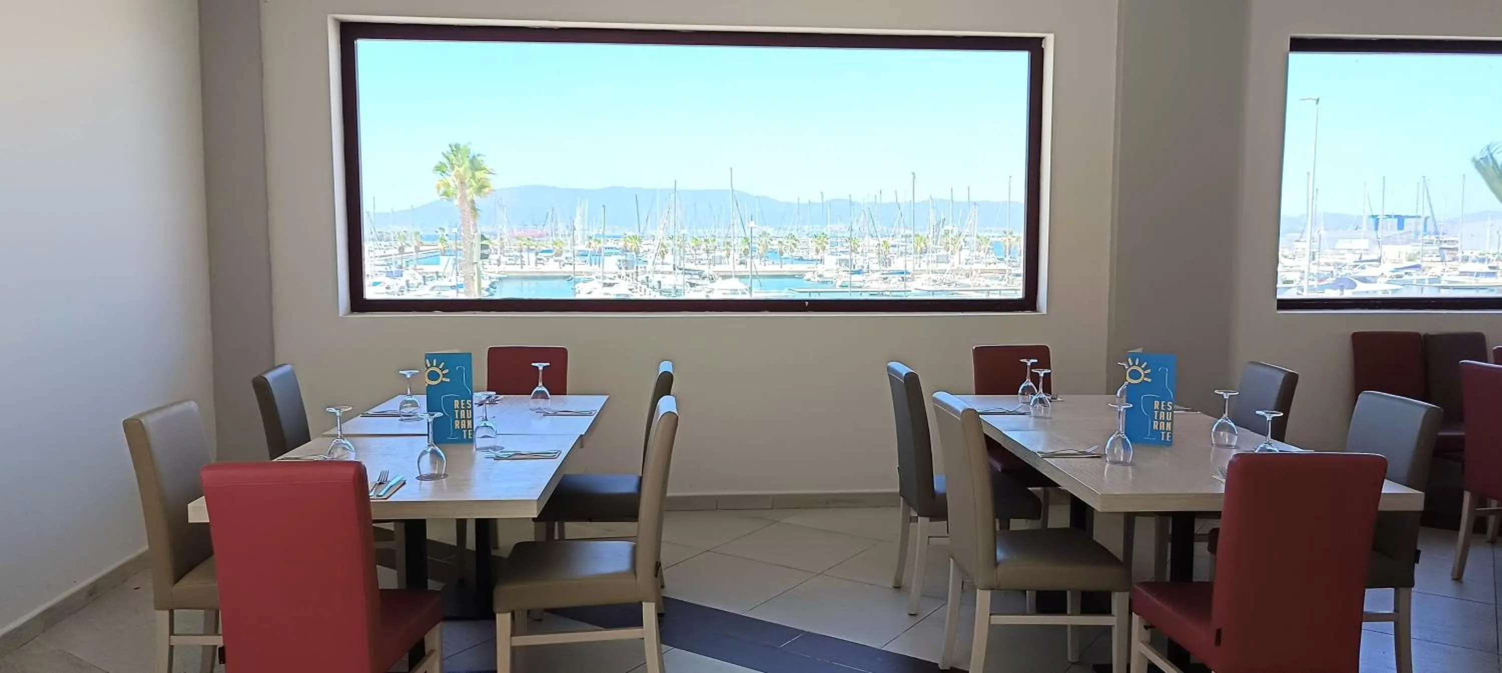 Restaurant/places to eat in Ohtels Campo De Gibraltar