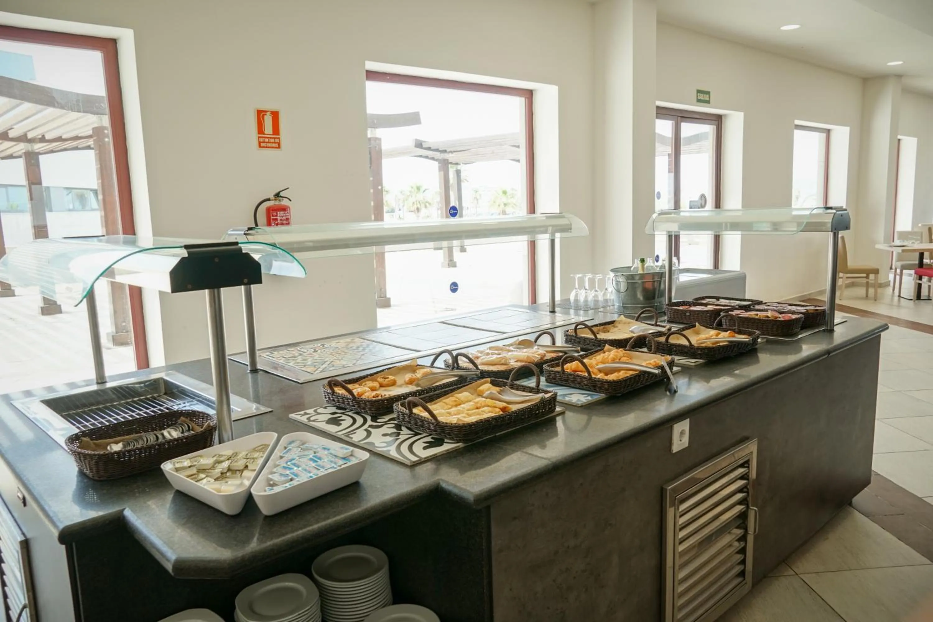 Restaurant/places to eat in Ohtels Campo De Gibraltar