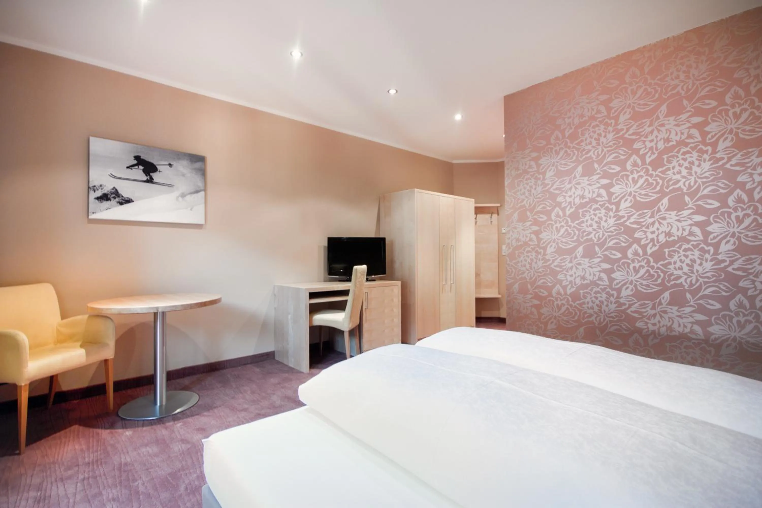 Bedroom, Bed in Rosa Canina Superior