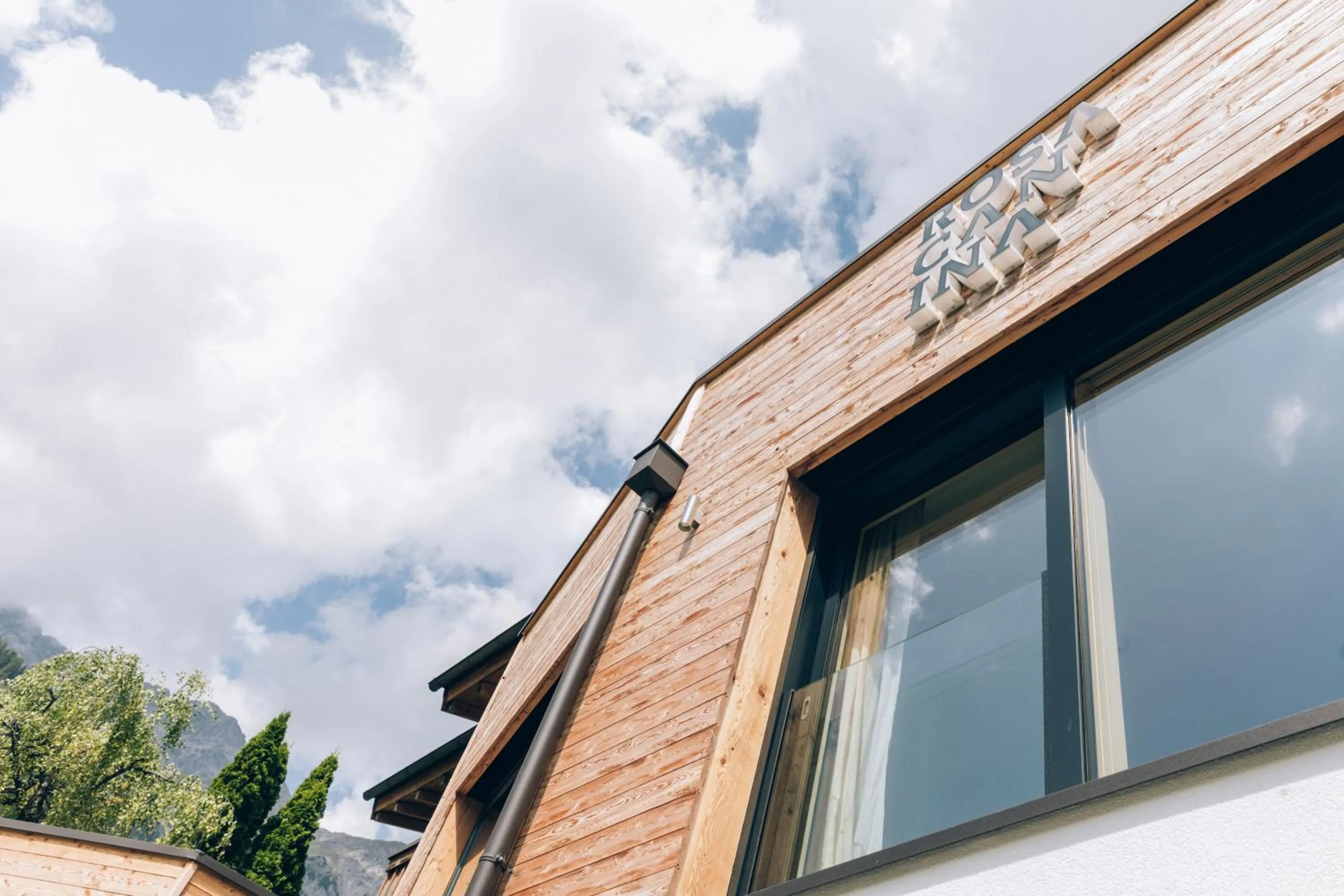 Property building in Rosa Canina Superior