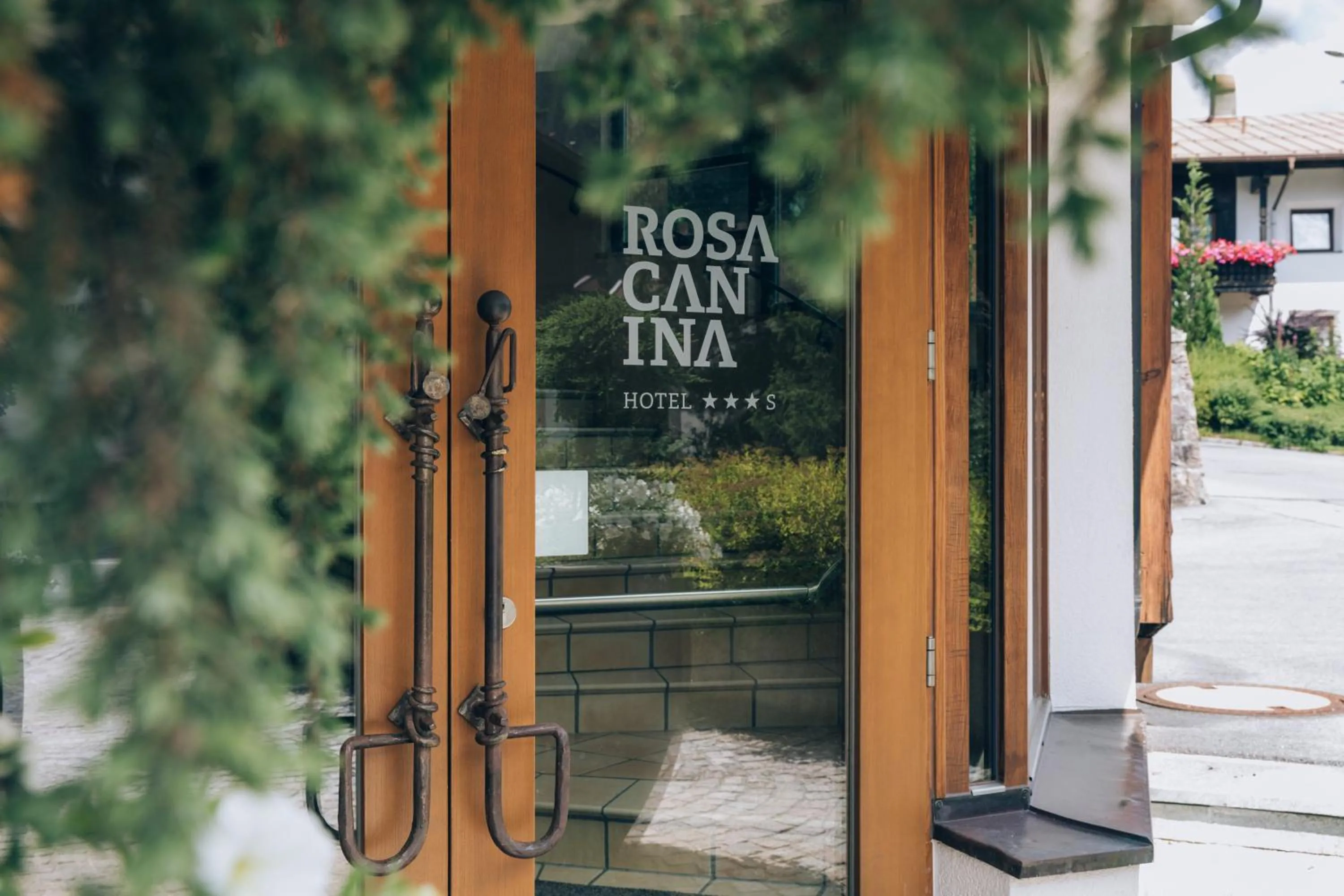 Property building in Rosa Canina Superior