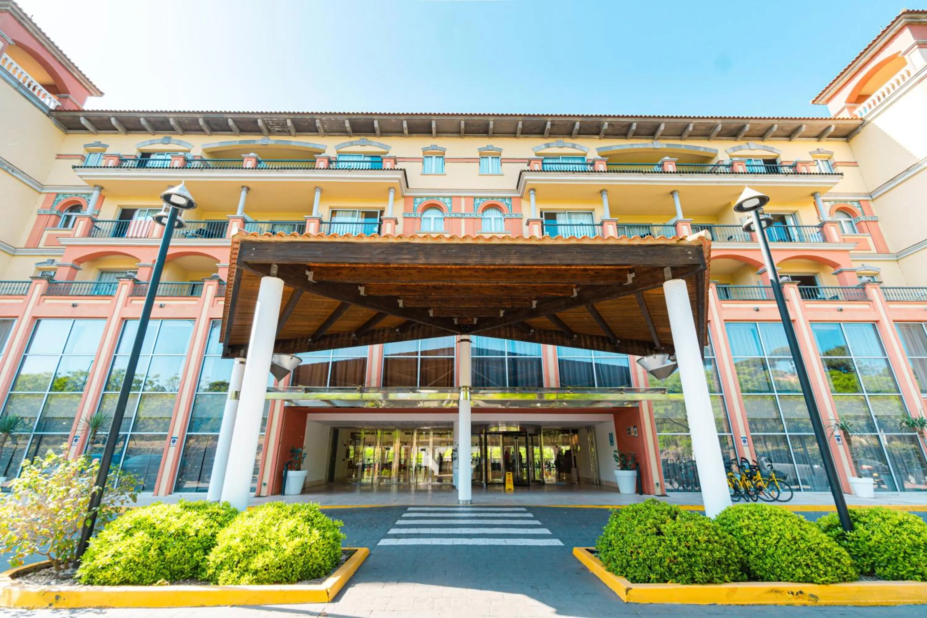 Facade/entrance in Ohtels Islantilla