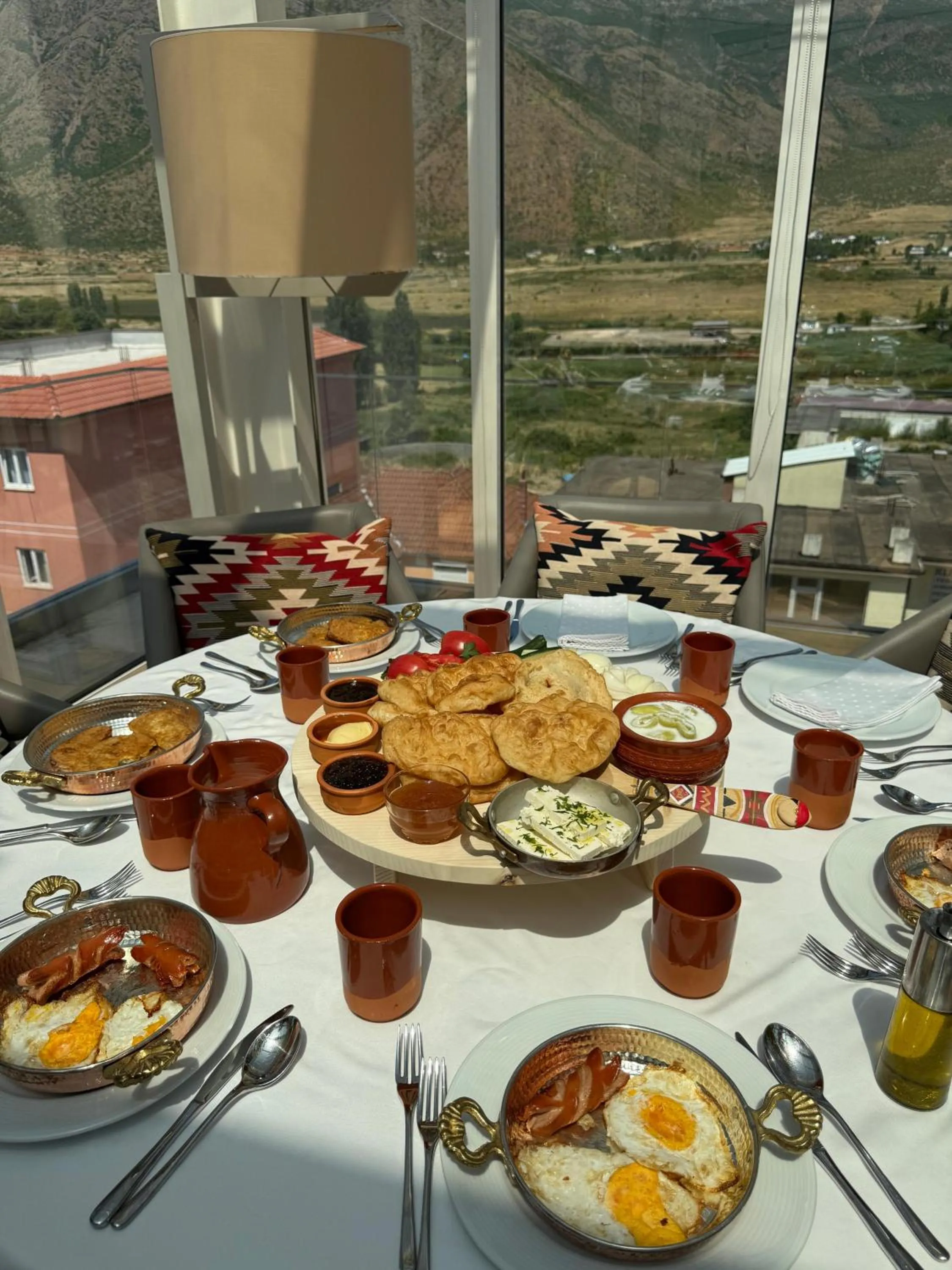 Food and drinks in Sofra Boutique Hotel