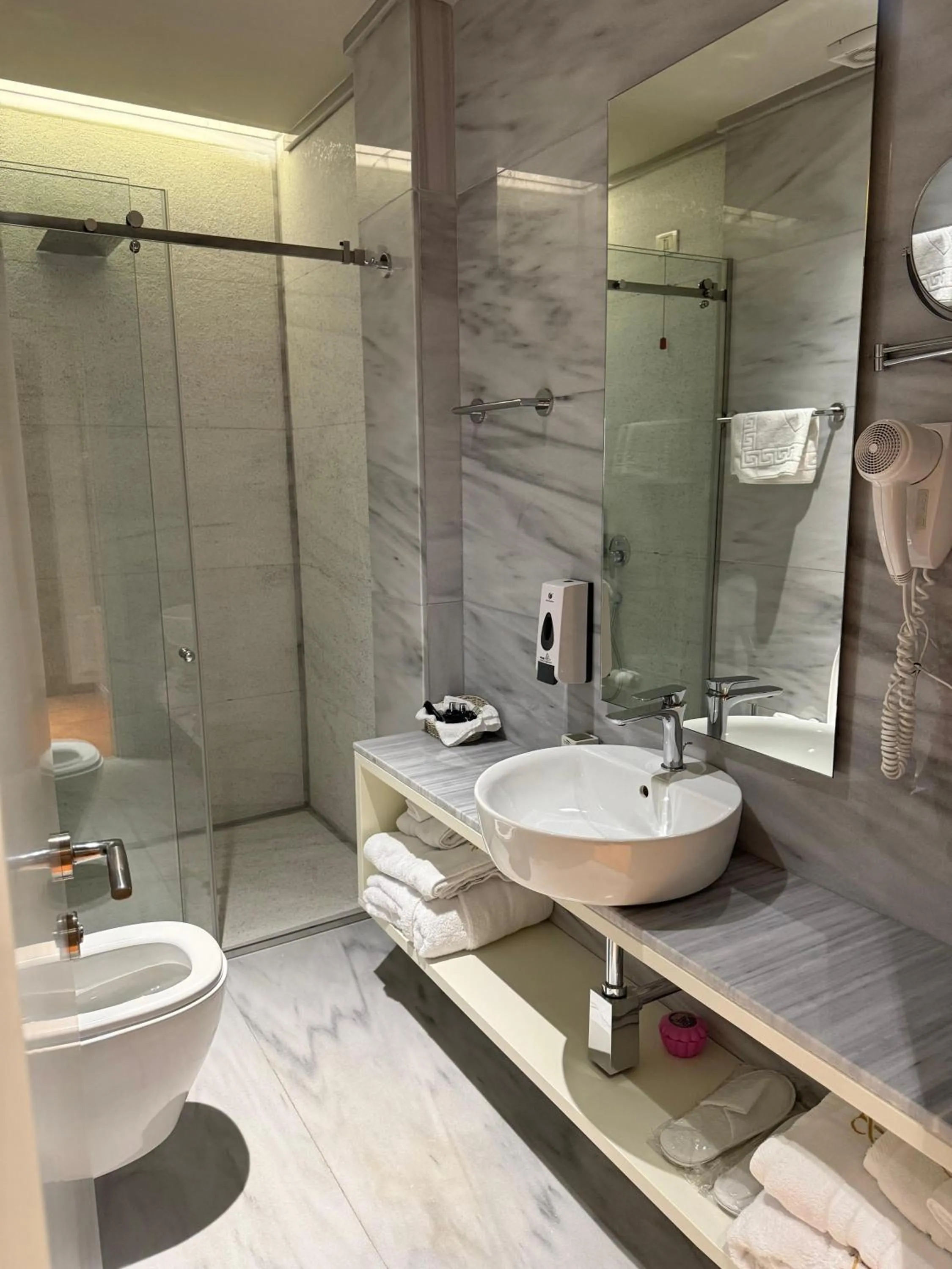 Shower in Sofra Boutique Hotel