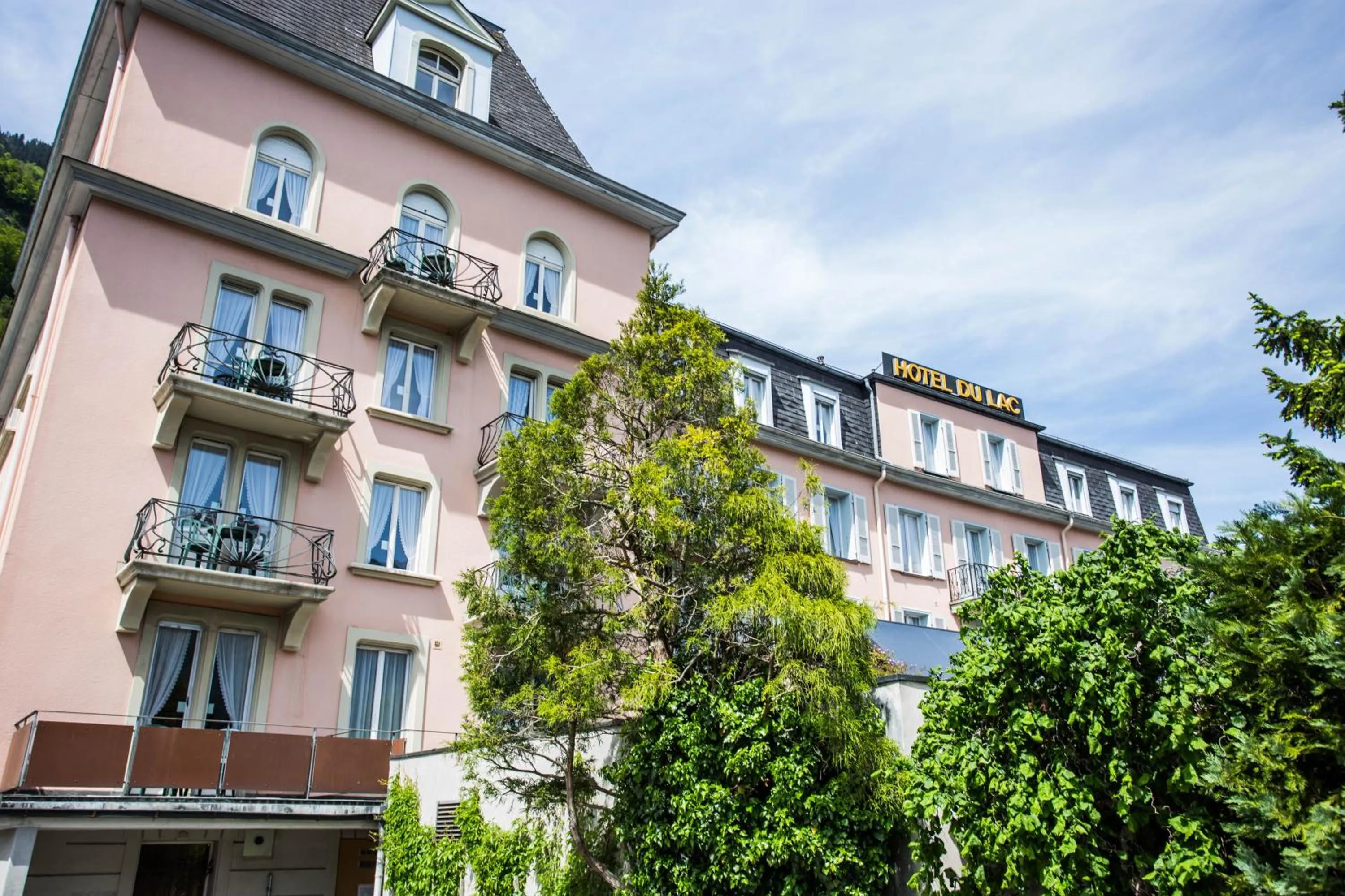 Facade/entrance in Hotel Du Lac