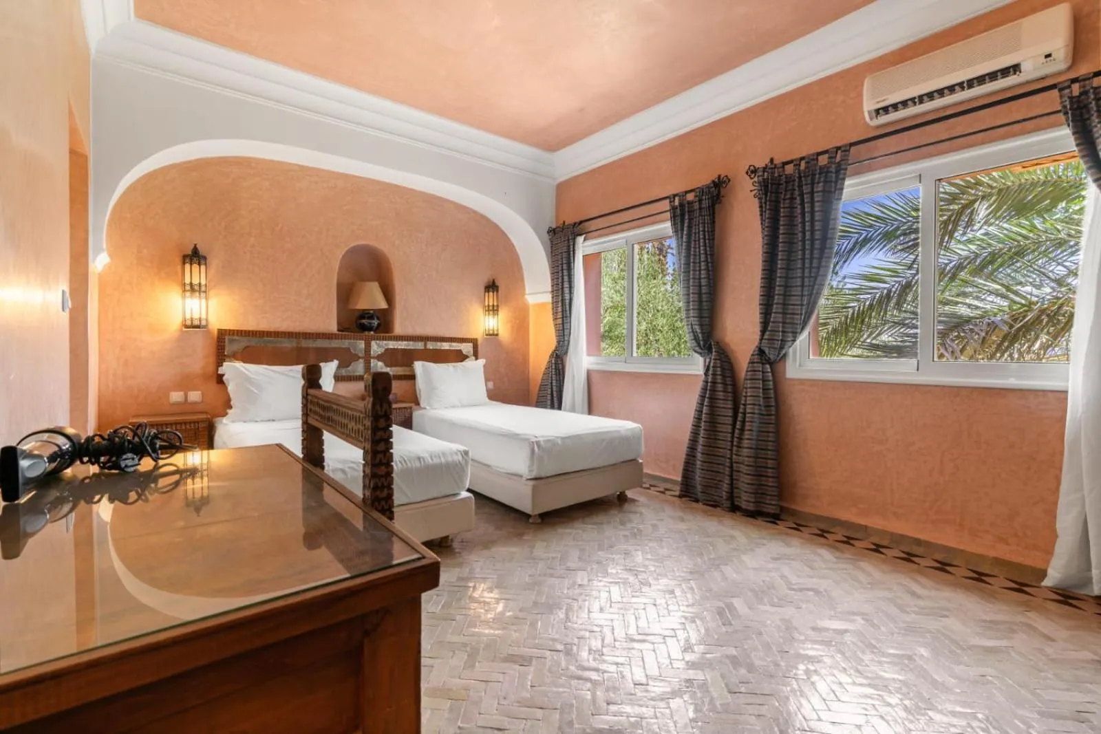 Bed in Villa Des 3 Golfs