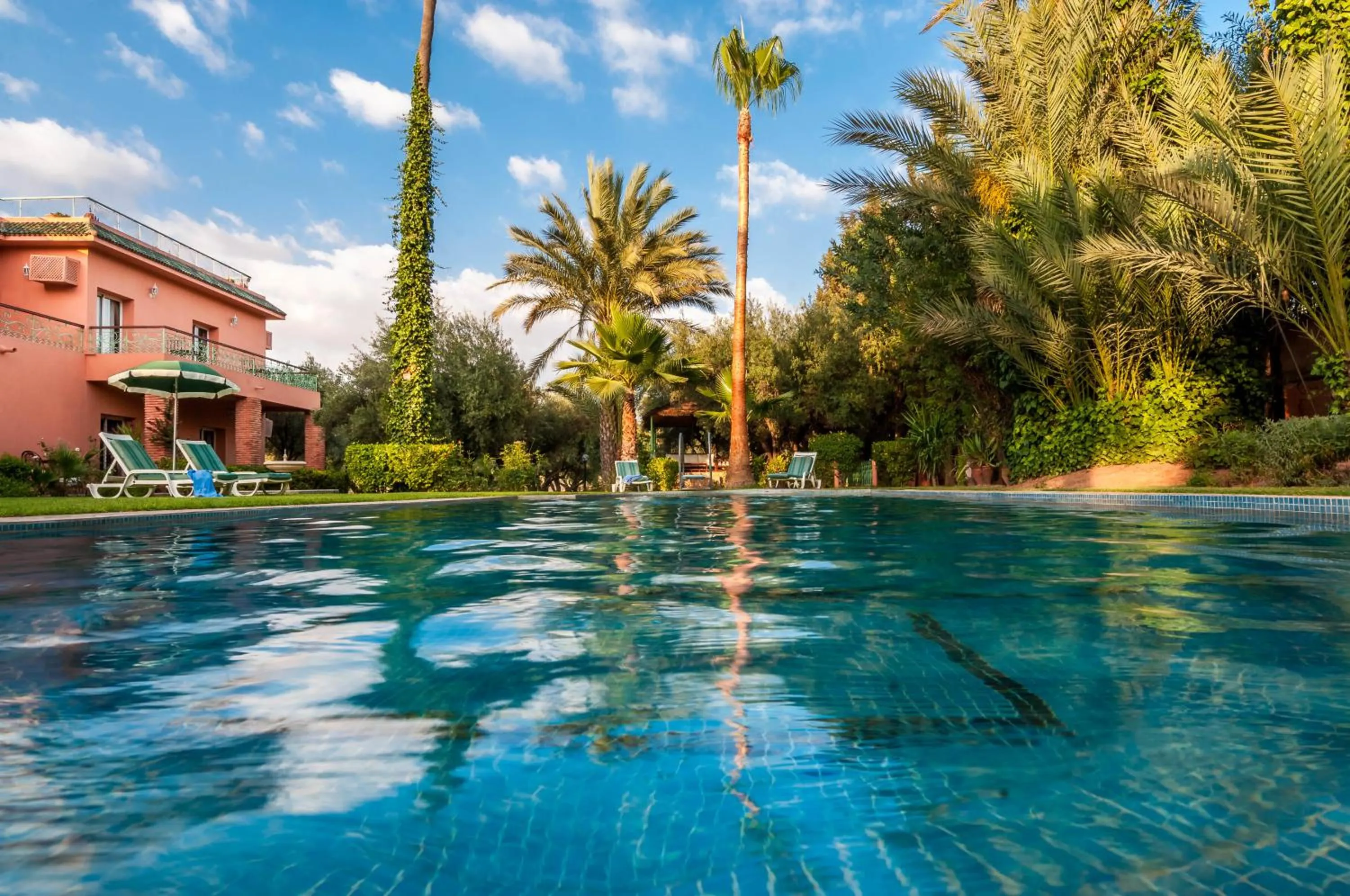 Swimming pool in Villa Des 3 Golfs