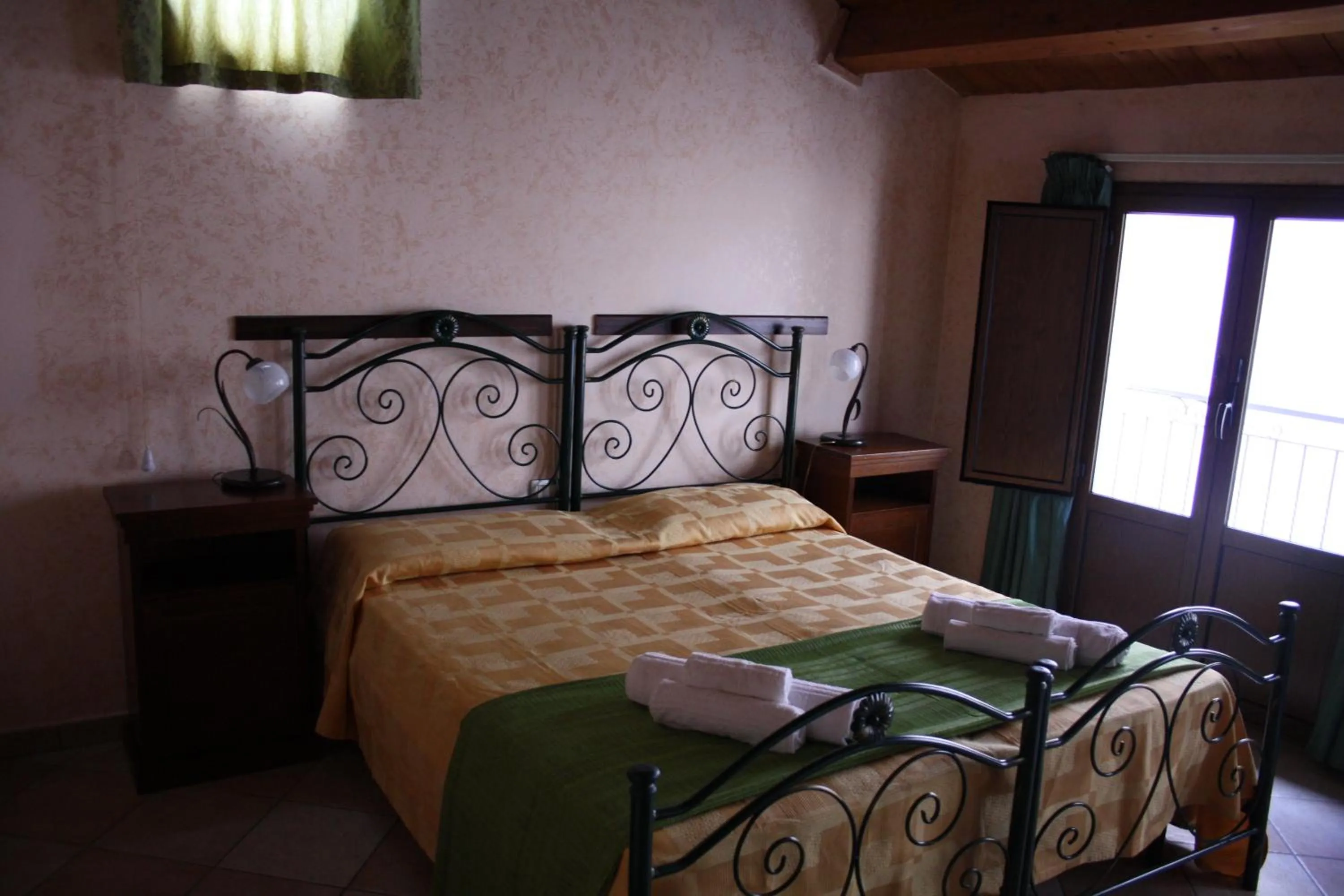 Photo of the whole room in CityGuestHouse Catanzaro