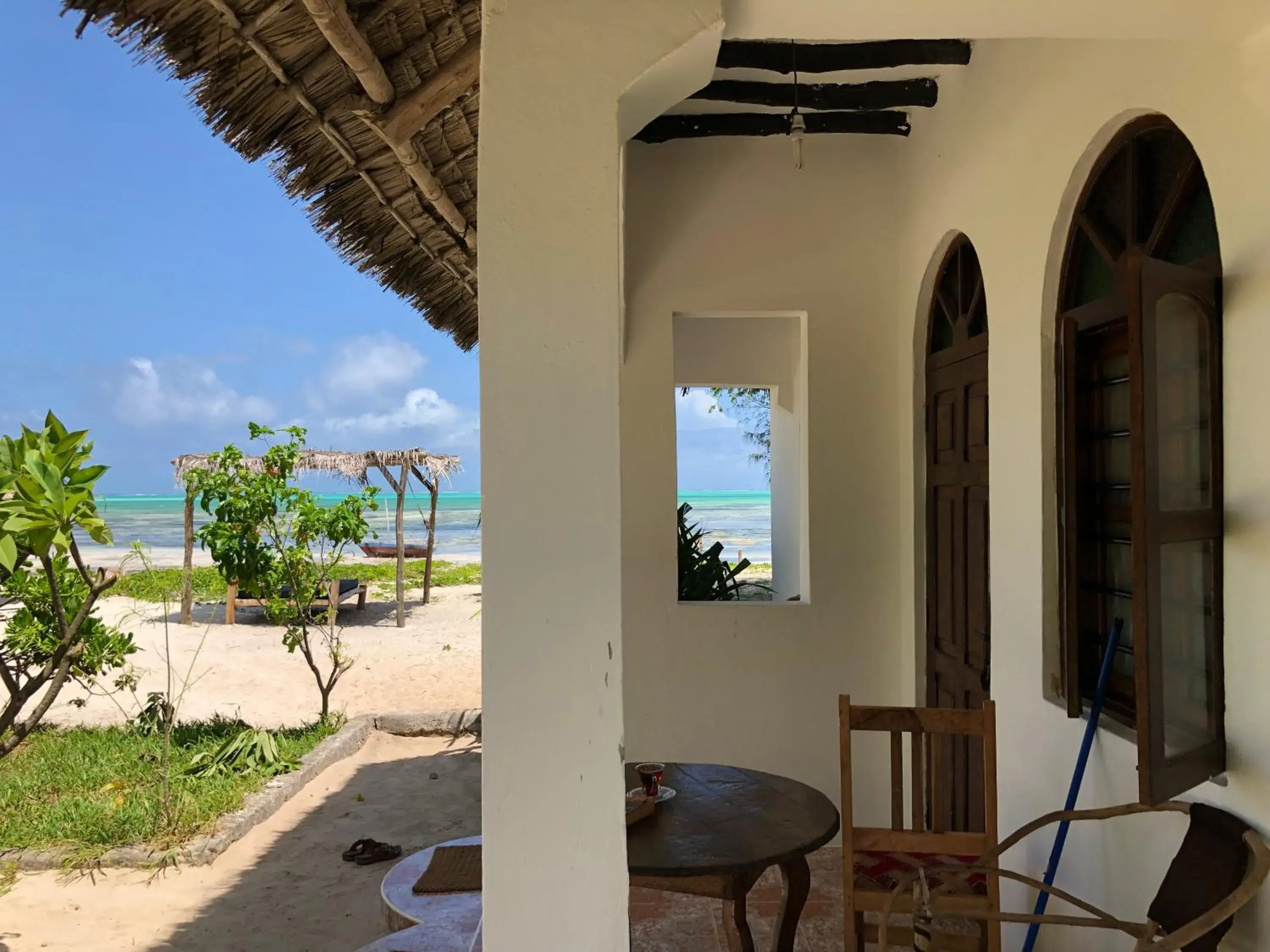 Quadruple Room with Sea View in Blue Earth Beach Bungalow Quadruple Room with Sea View in Blue Earth Beach Bungalow