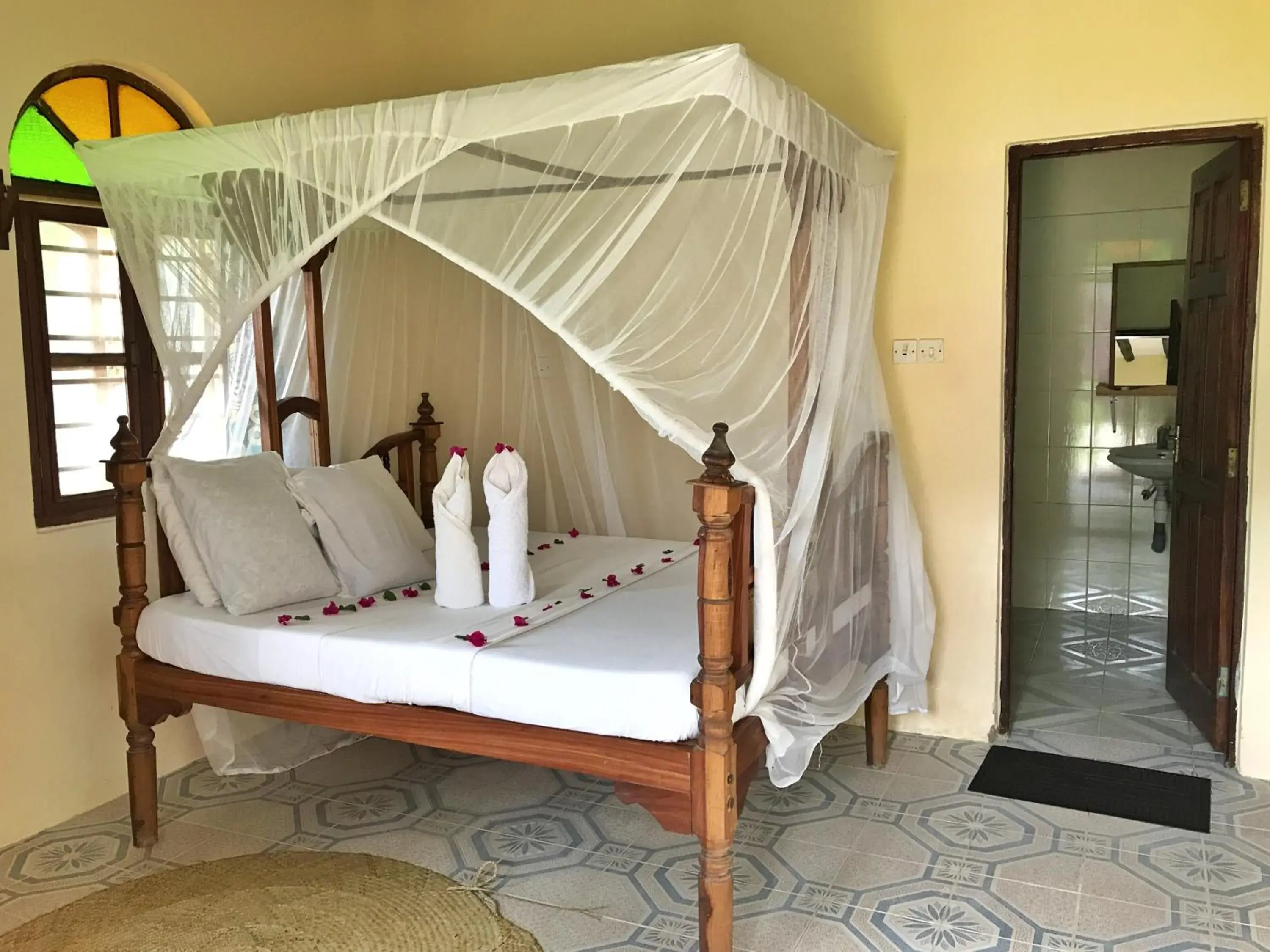 Double Room in Blue Earth Beach Bungalow Double Room in Blue Earth Beach Bungalow