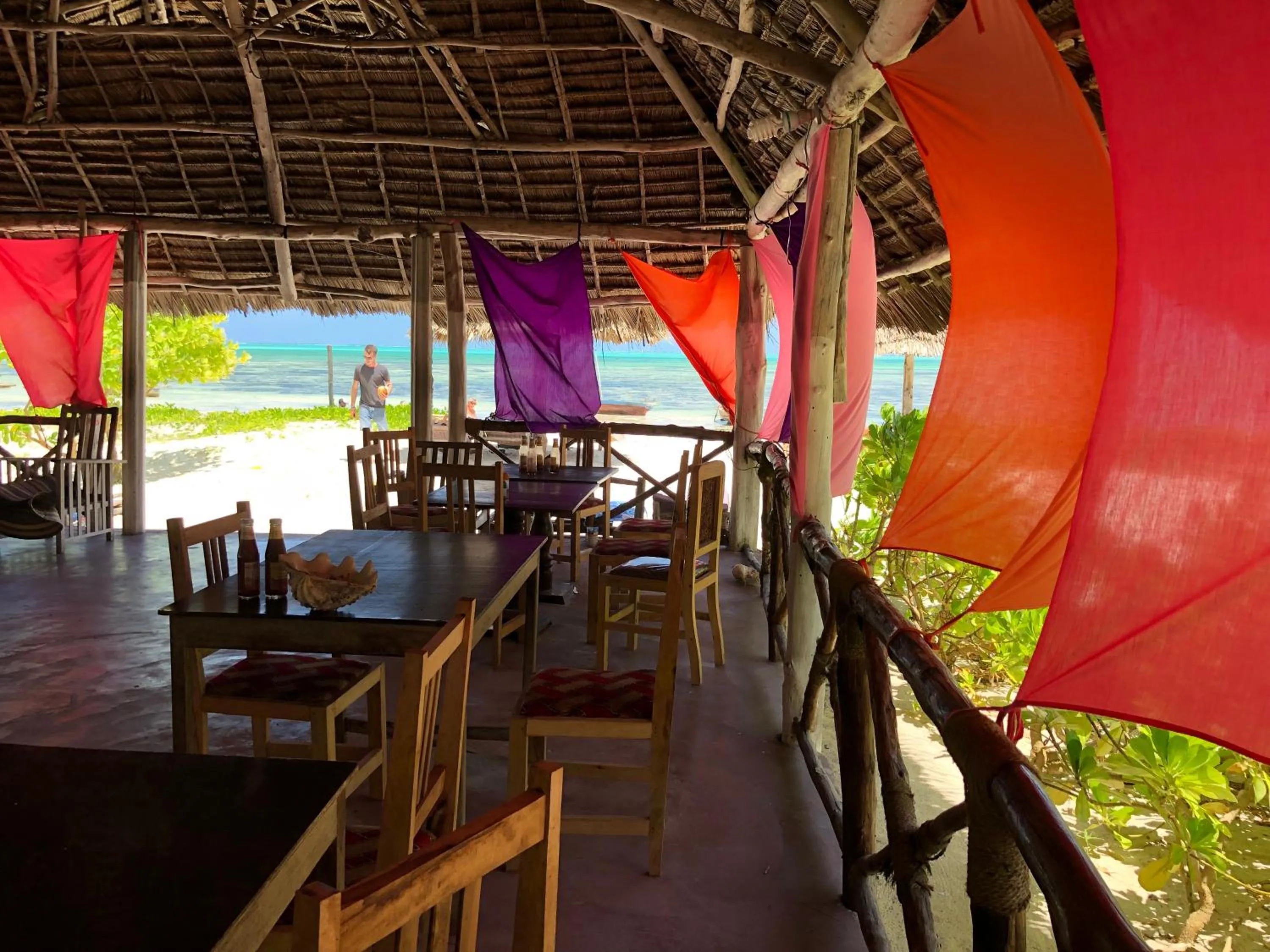 Restaurant/places to eat in Blue Earth Beach Bungalow