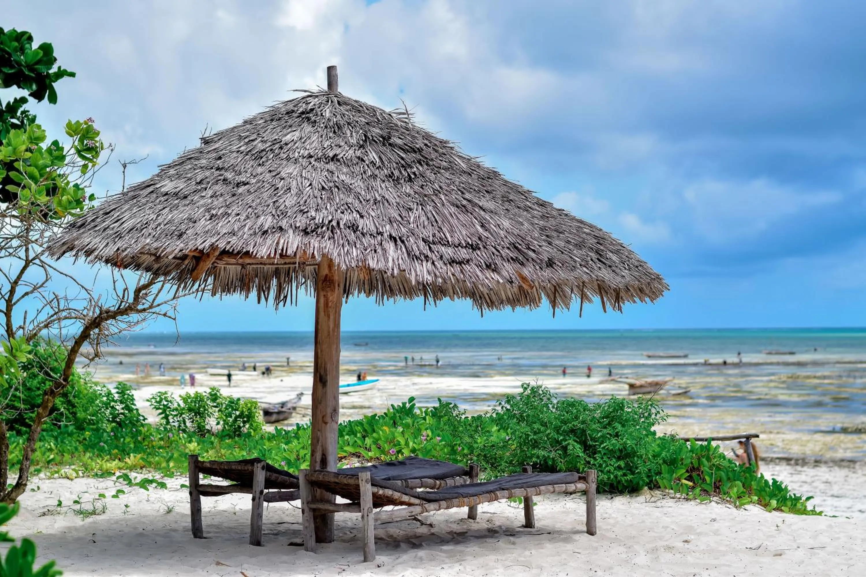 Beach in Blue Earth Beach Bungalow