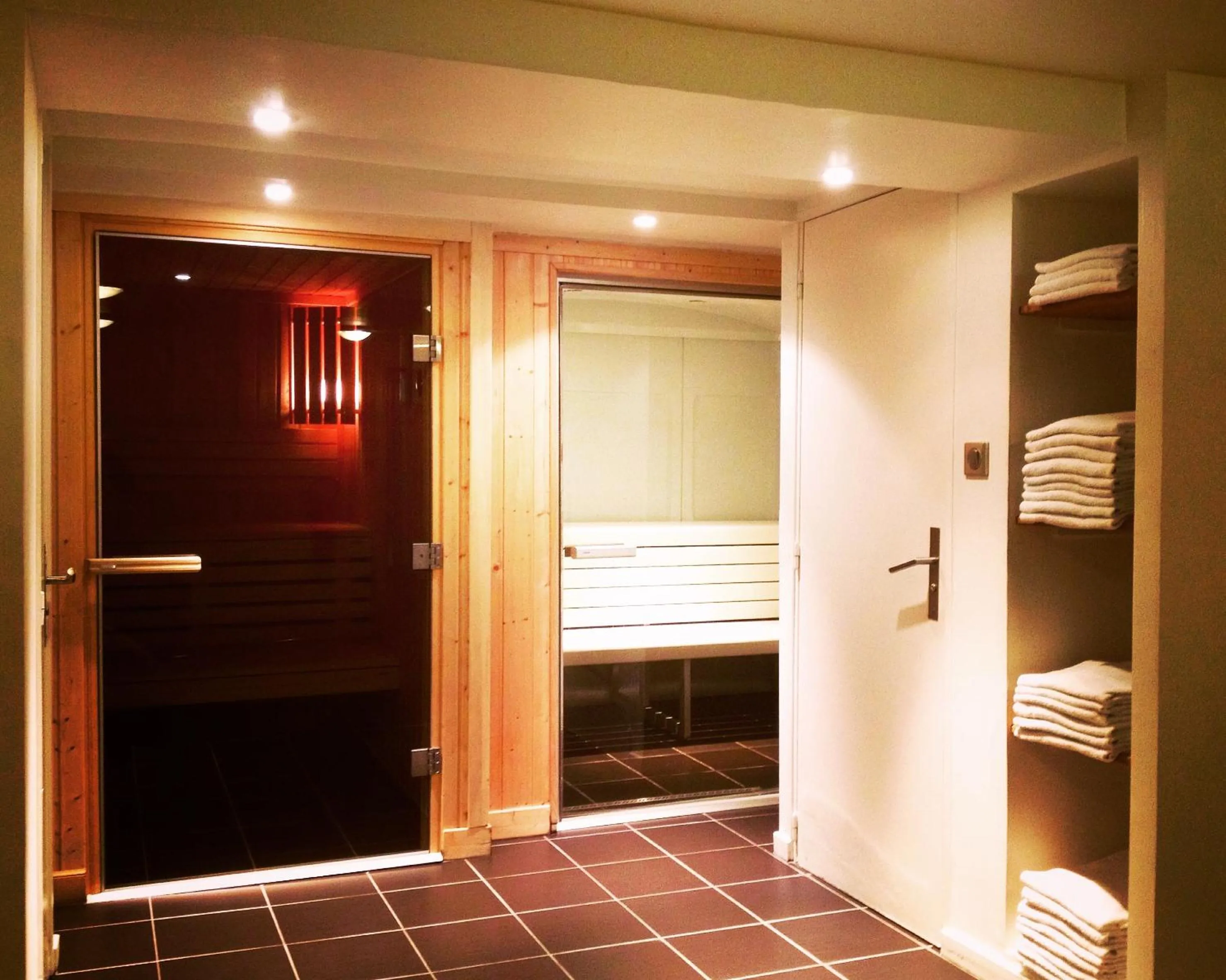 Sauna in Mercure Lille Roubaix Grand Hôtel