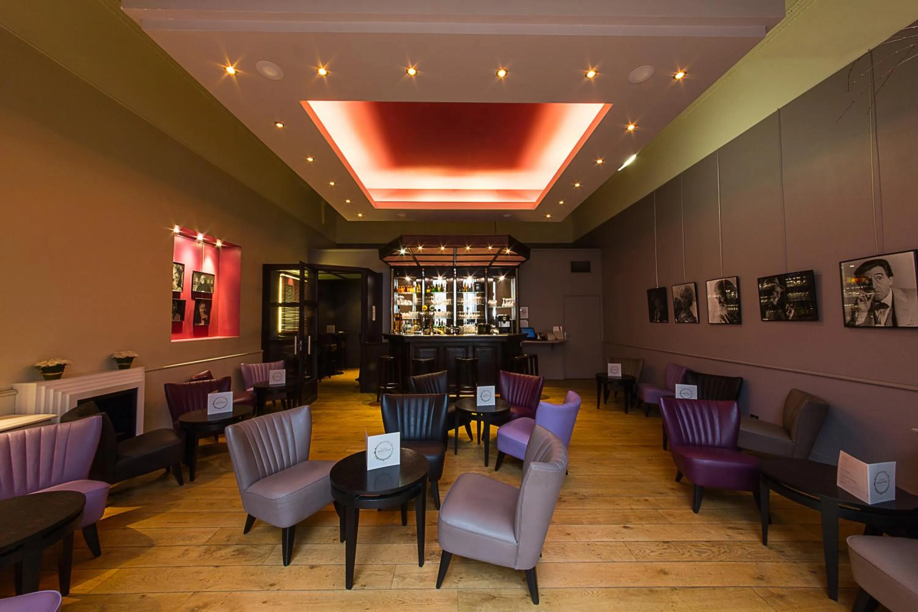 Lounge or bar in Mercure Lille Roubaix Grand Hôtel