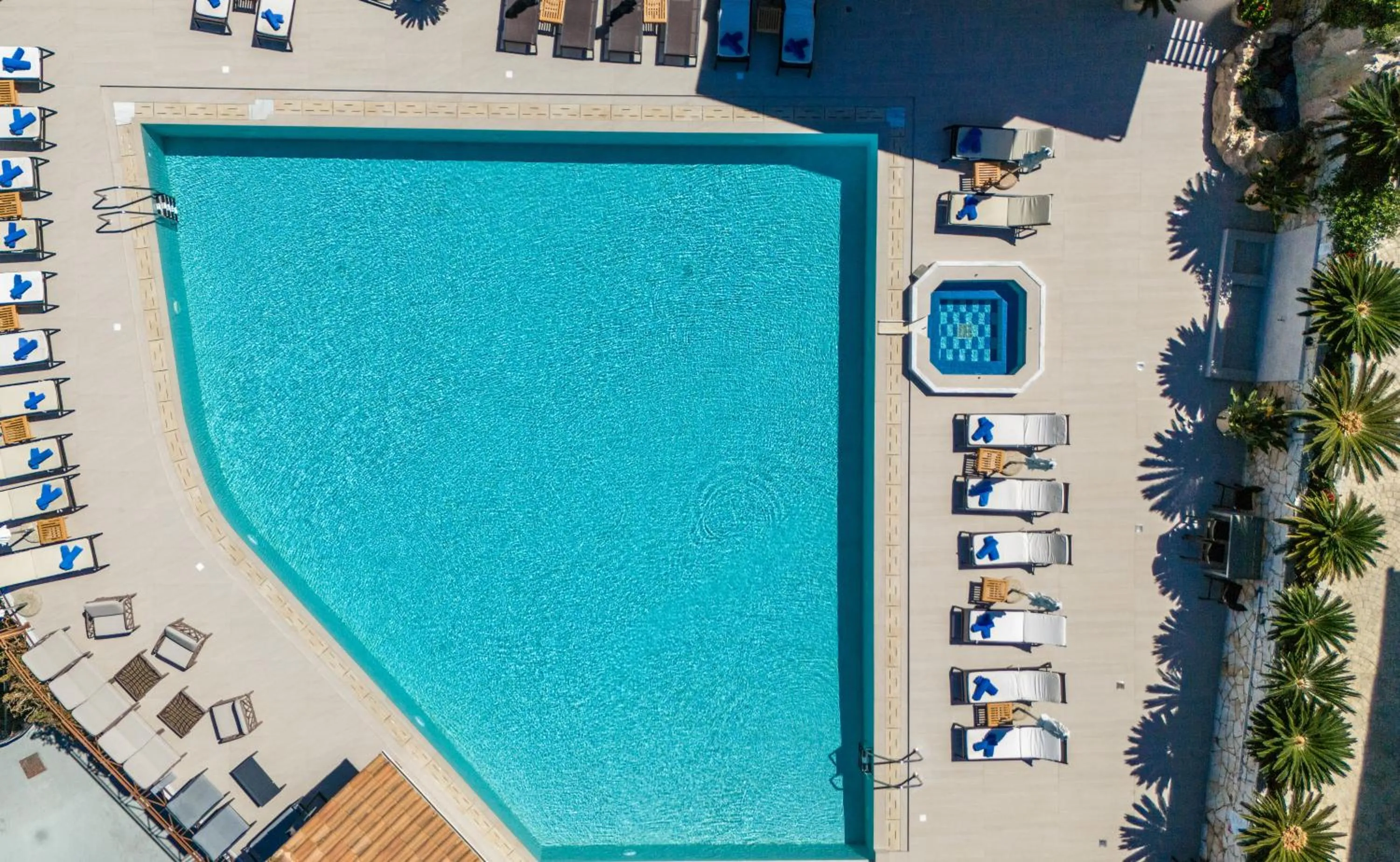 Day in Sea View Village