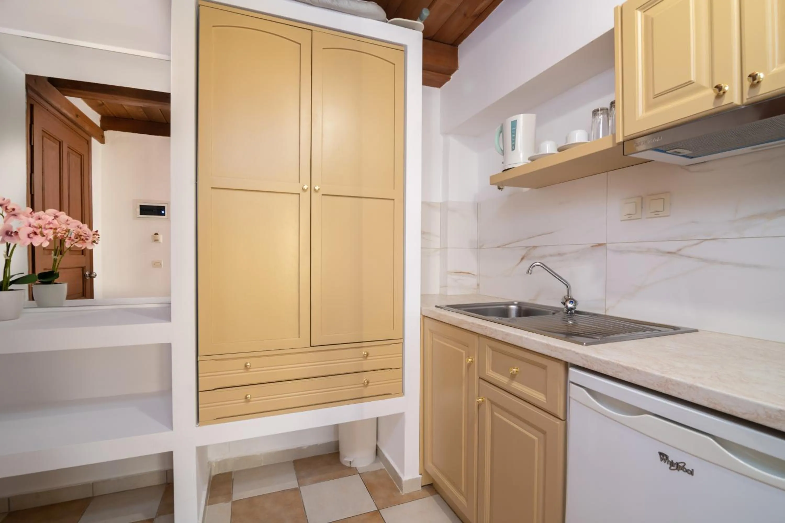 Kitchen or kitchenette in Sea View Village